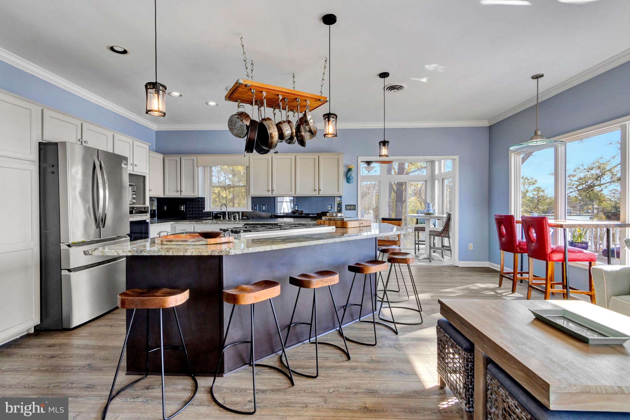 HIGH VIEW - Residential