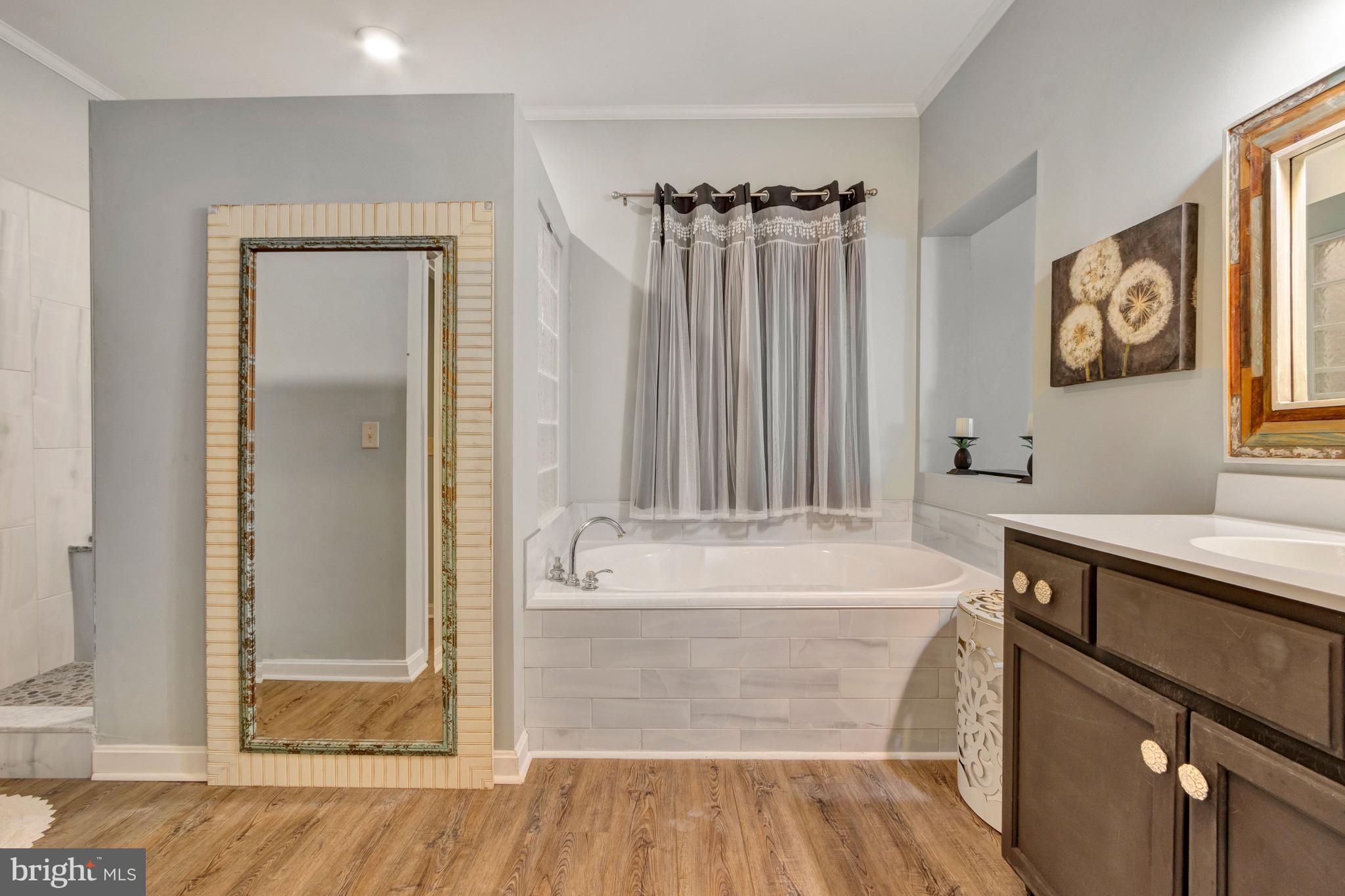 HIGH VIEW - Residential