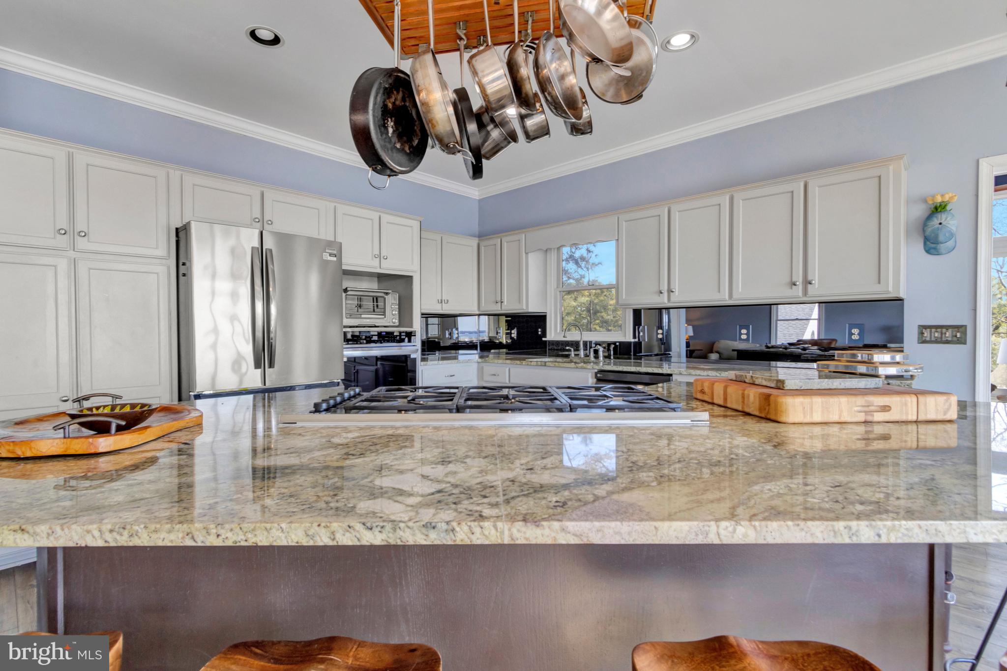 HIGH VIEW - Residential