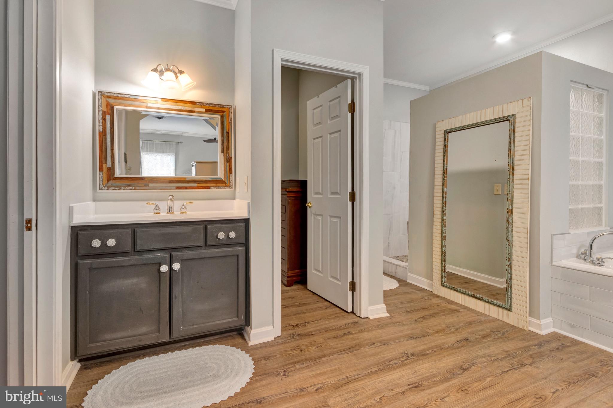 HIGH VIEW - Residential