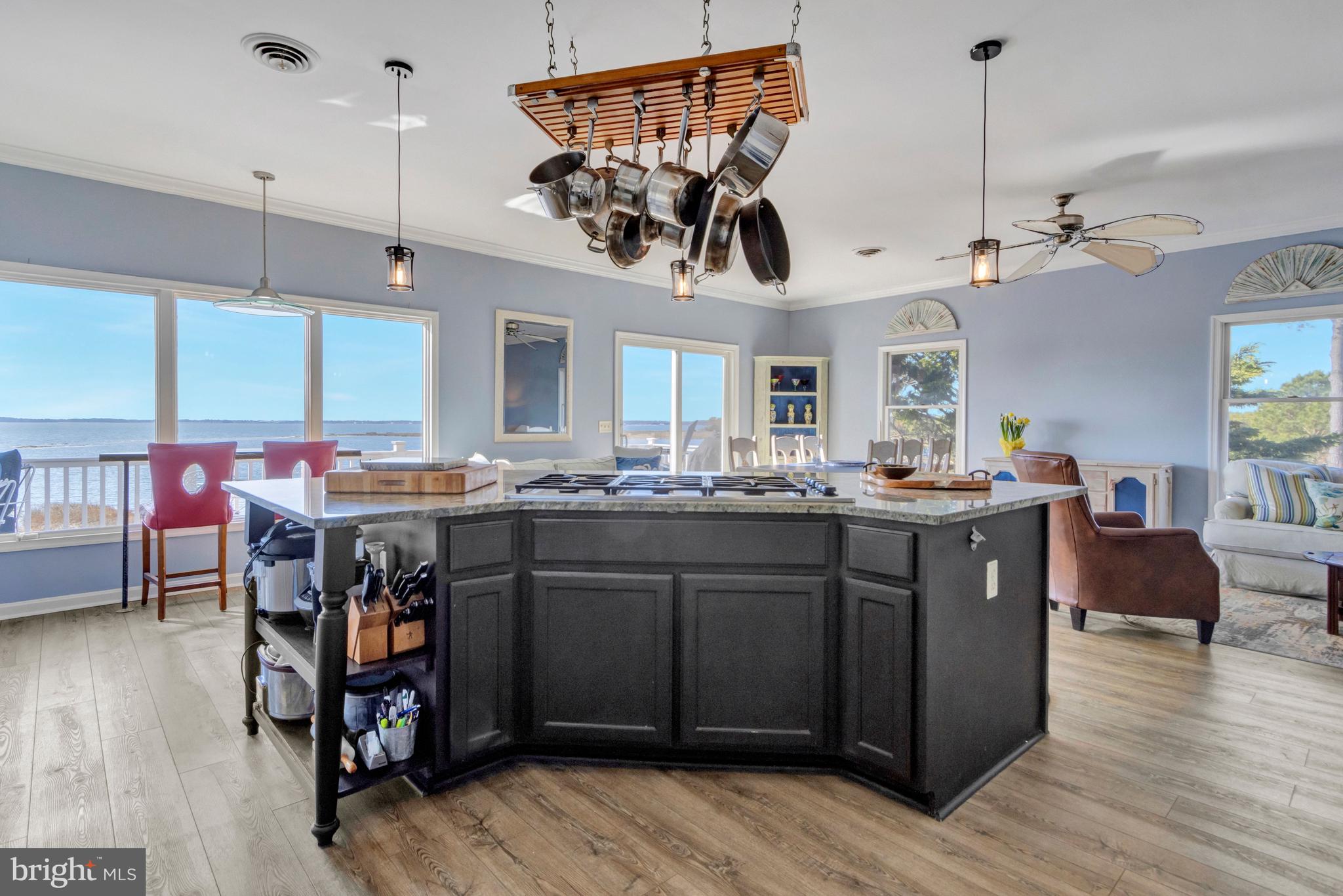 HIGH VIEW - Residential