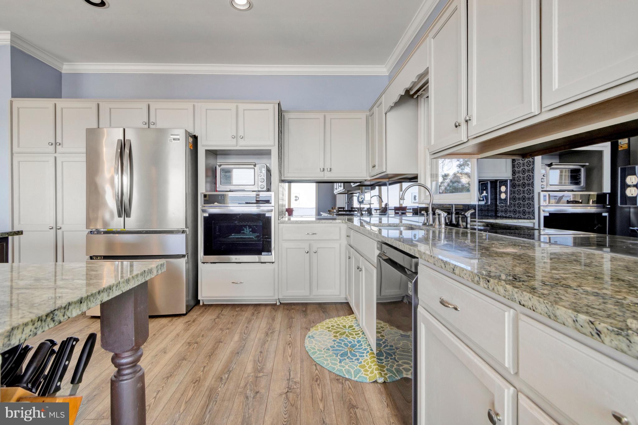 HIGH VIEW - Residential