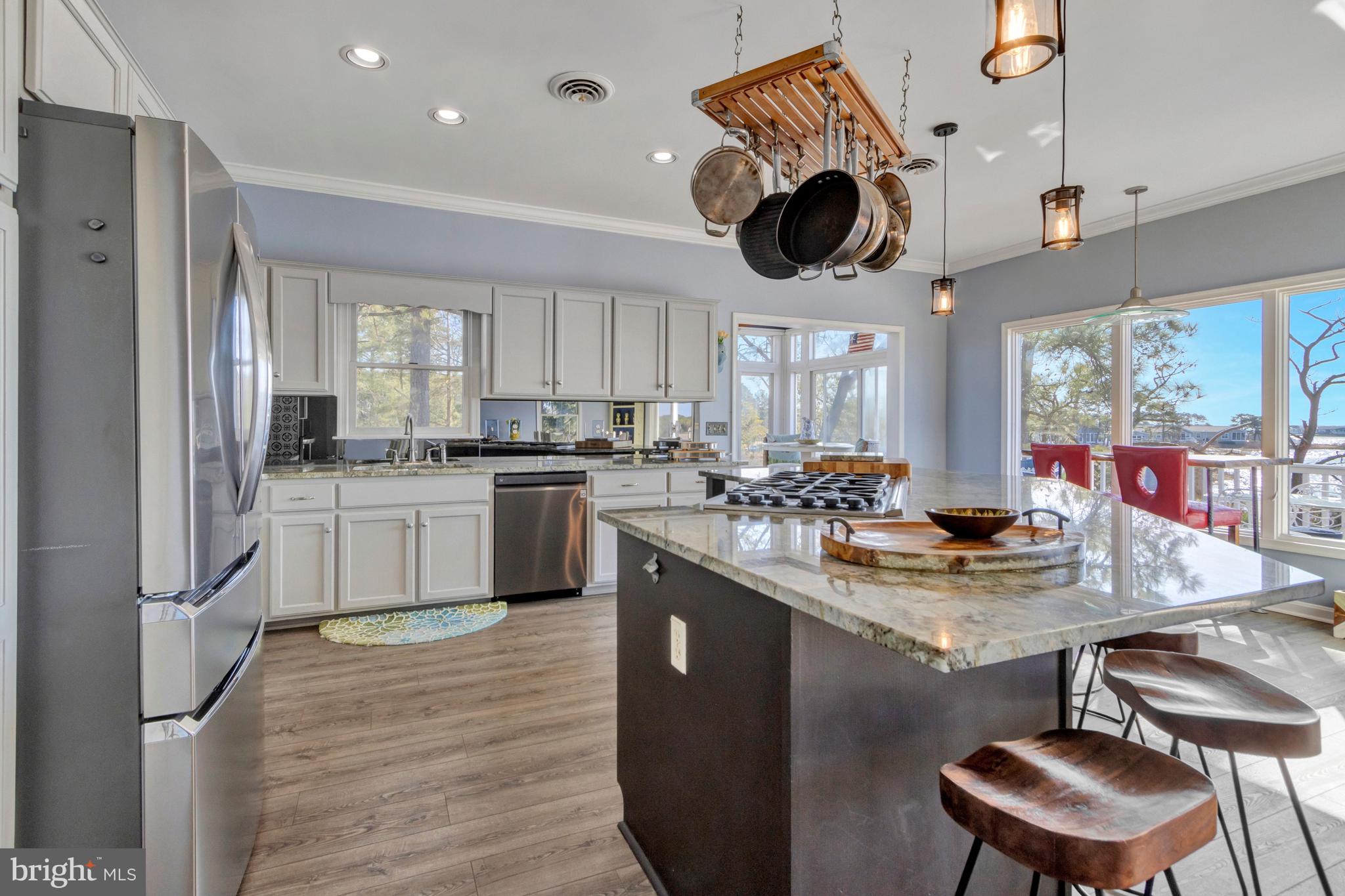 HIGH VIEW - Residential