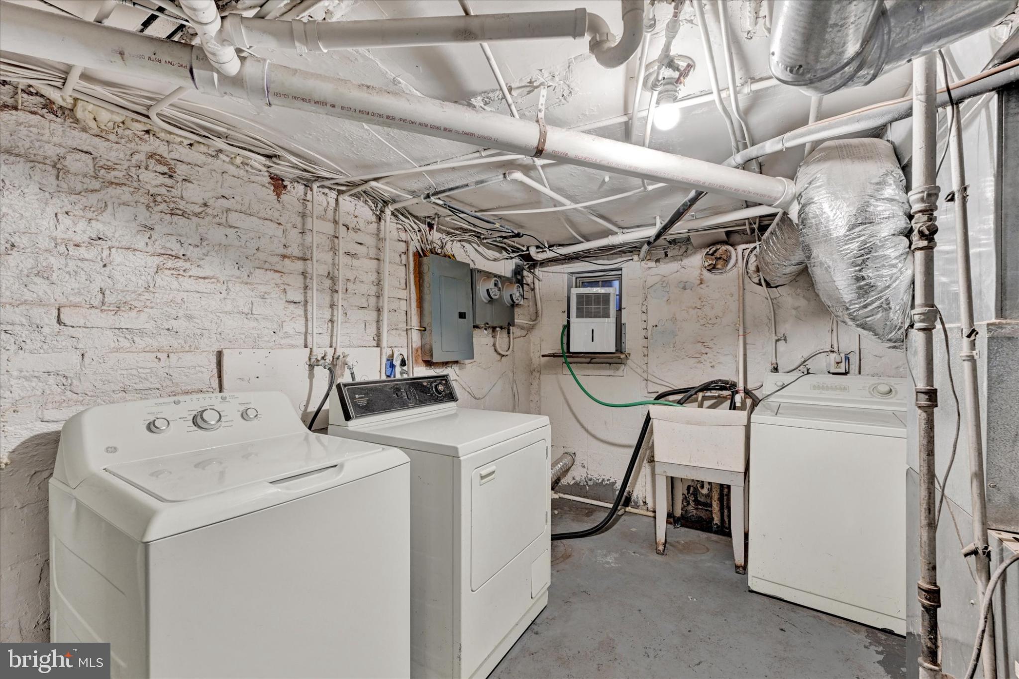 UPPER FELLS POINT - Residential Lease