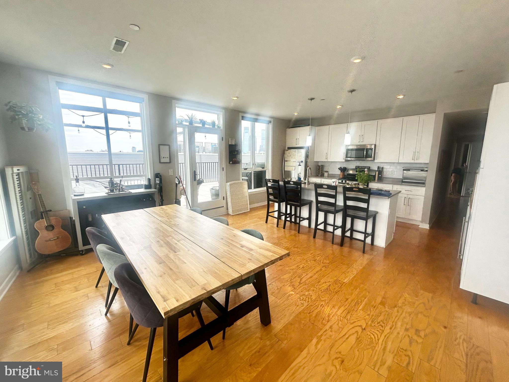 FAIRMOUNT - Residential Lease