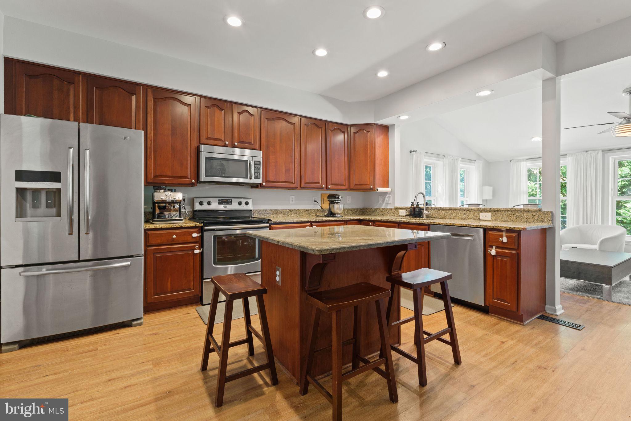 WILLIAMS KNOLL - Residential