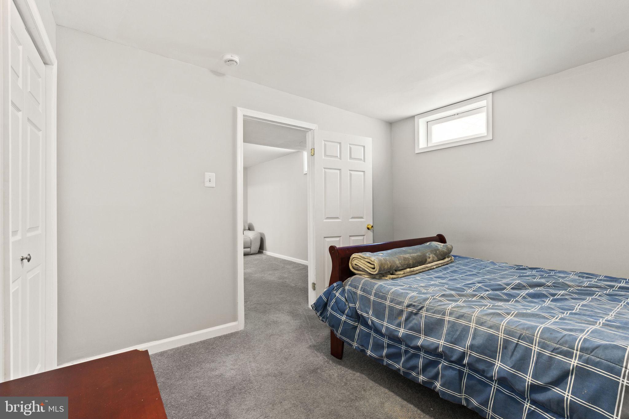 WILLIAMS KNOLL - Residential