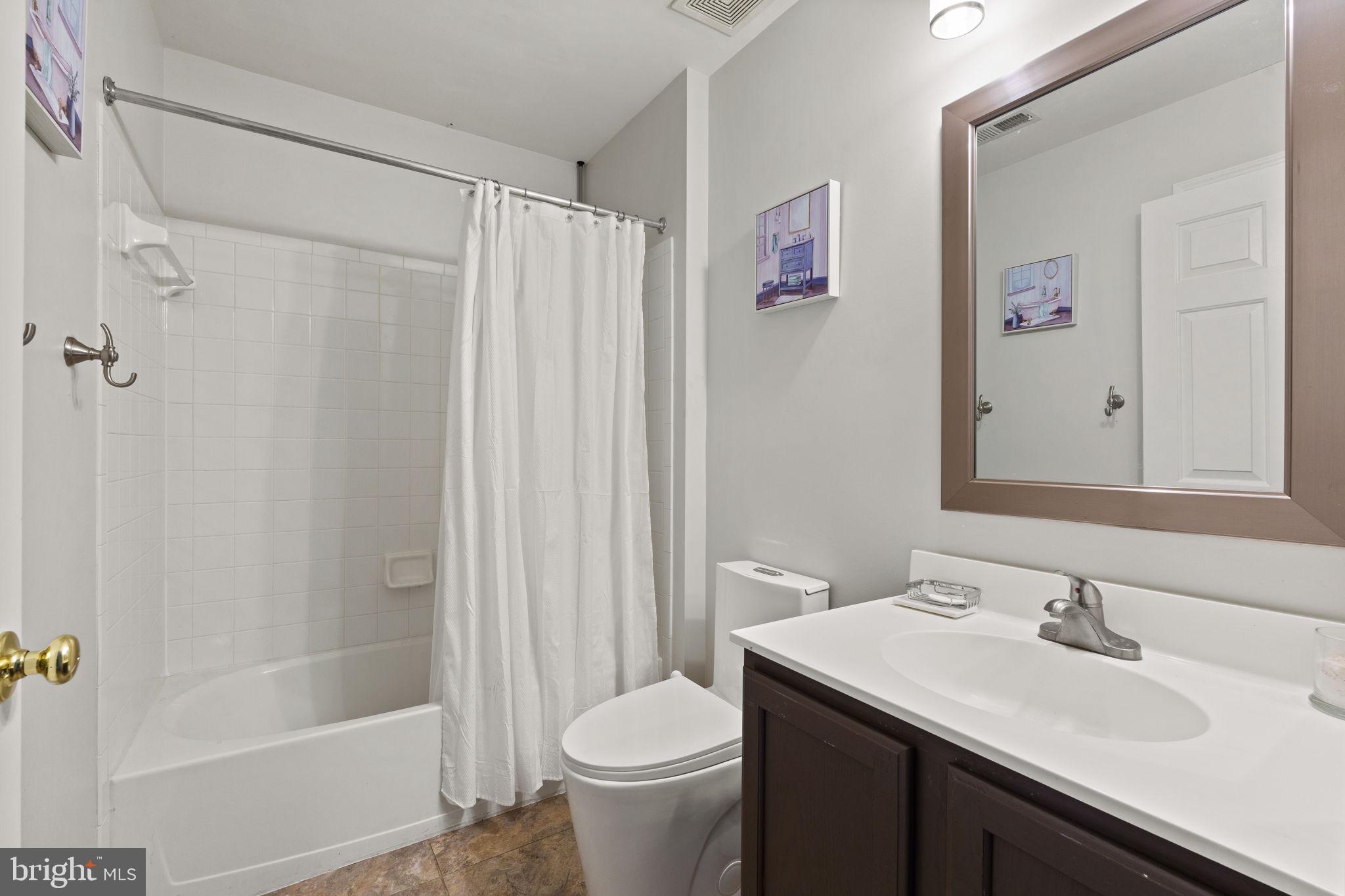 WILLIAMS KNOLL - Residential