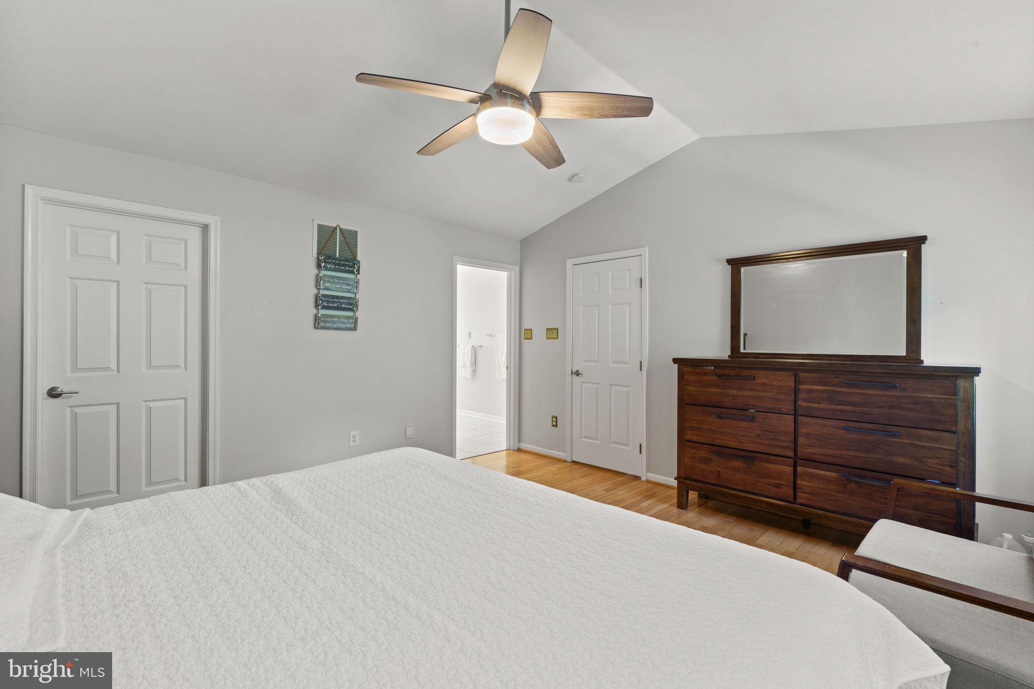 WILLIAMS KNOLL - Residential