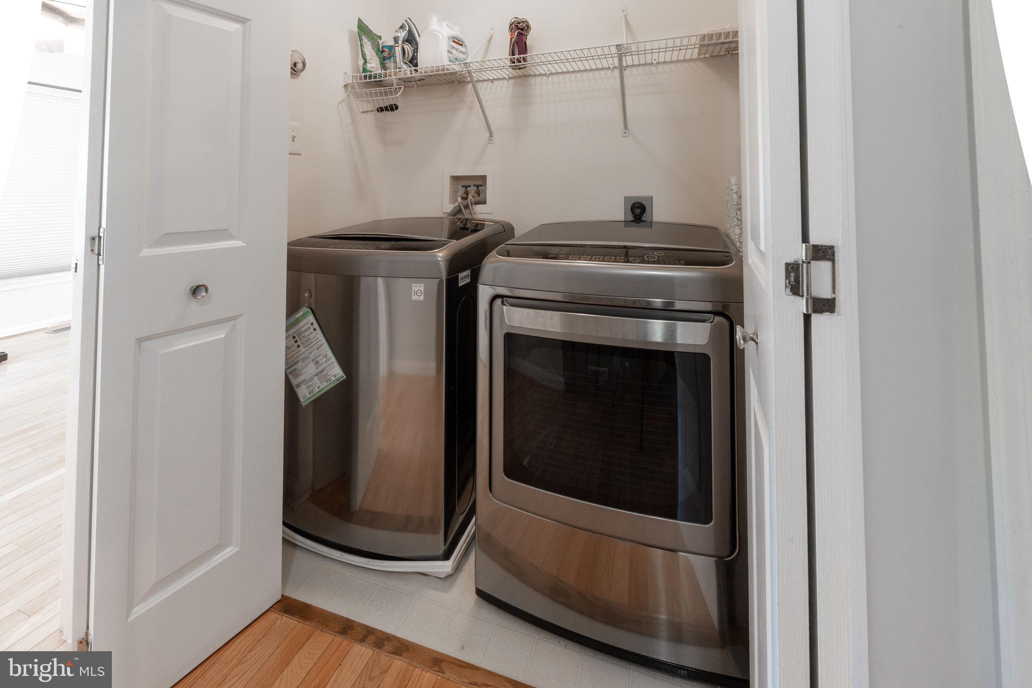 WILLIAMS KNOLL - Residential