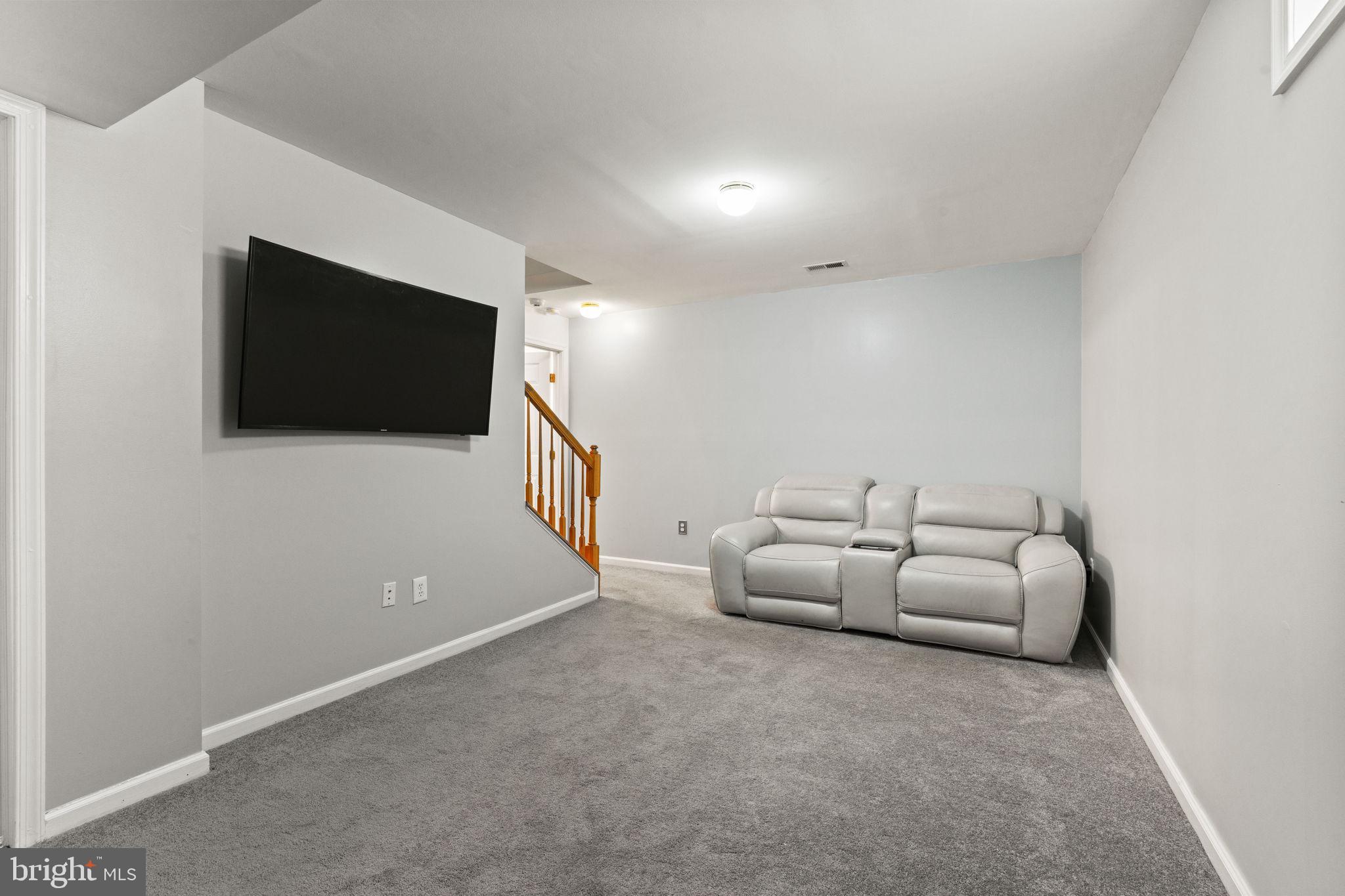 WILLIAMS KNOLL - Residential