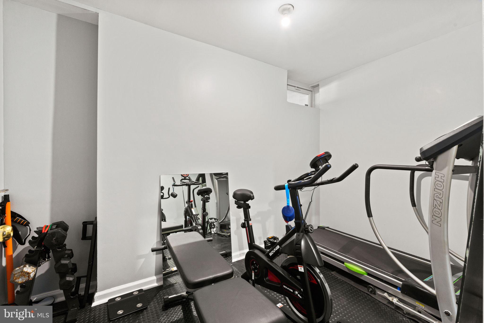 WILLIAMS KNOLL - Residential