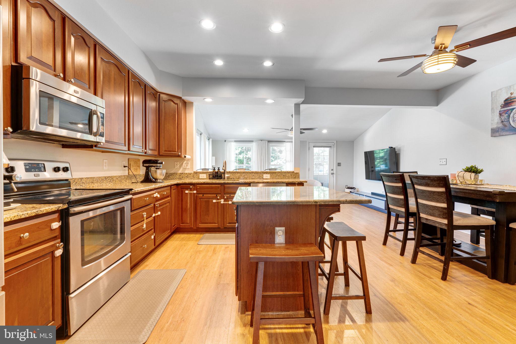 WILLIAMS KNOLL - Residential