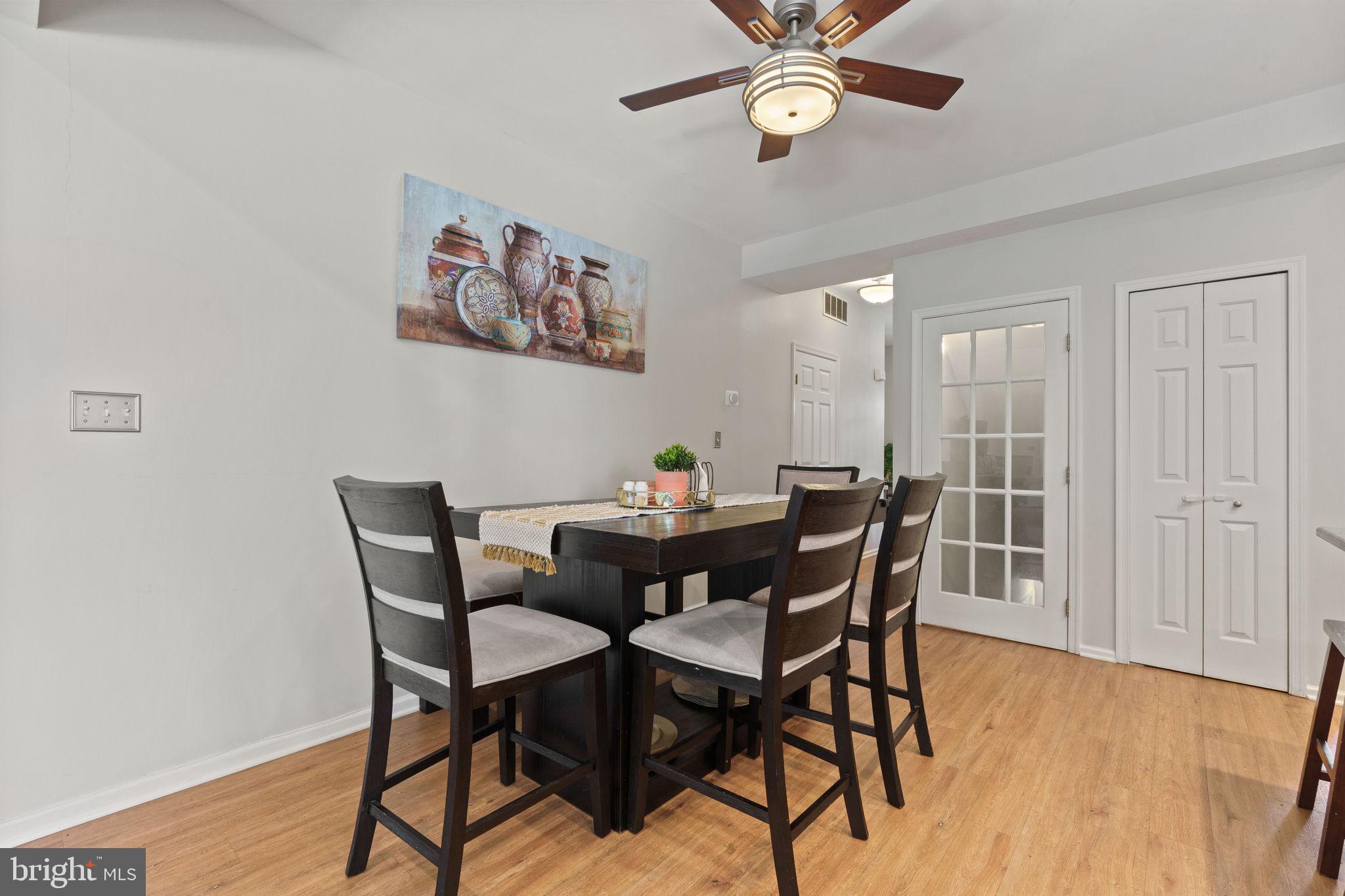 WILLIAMS KNOLL - Residential