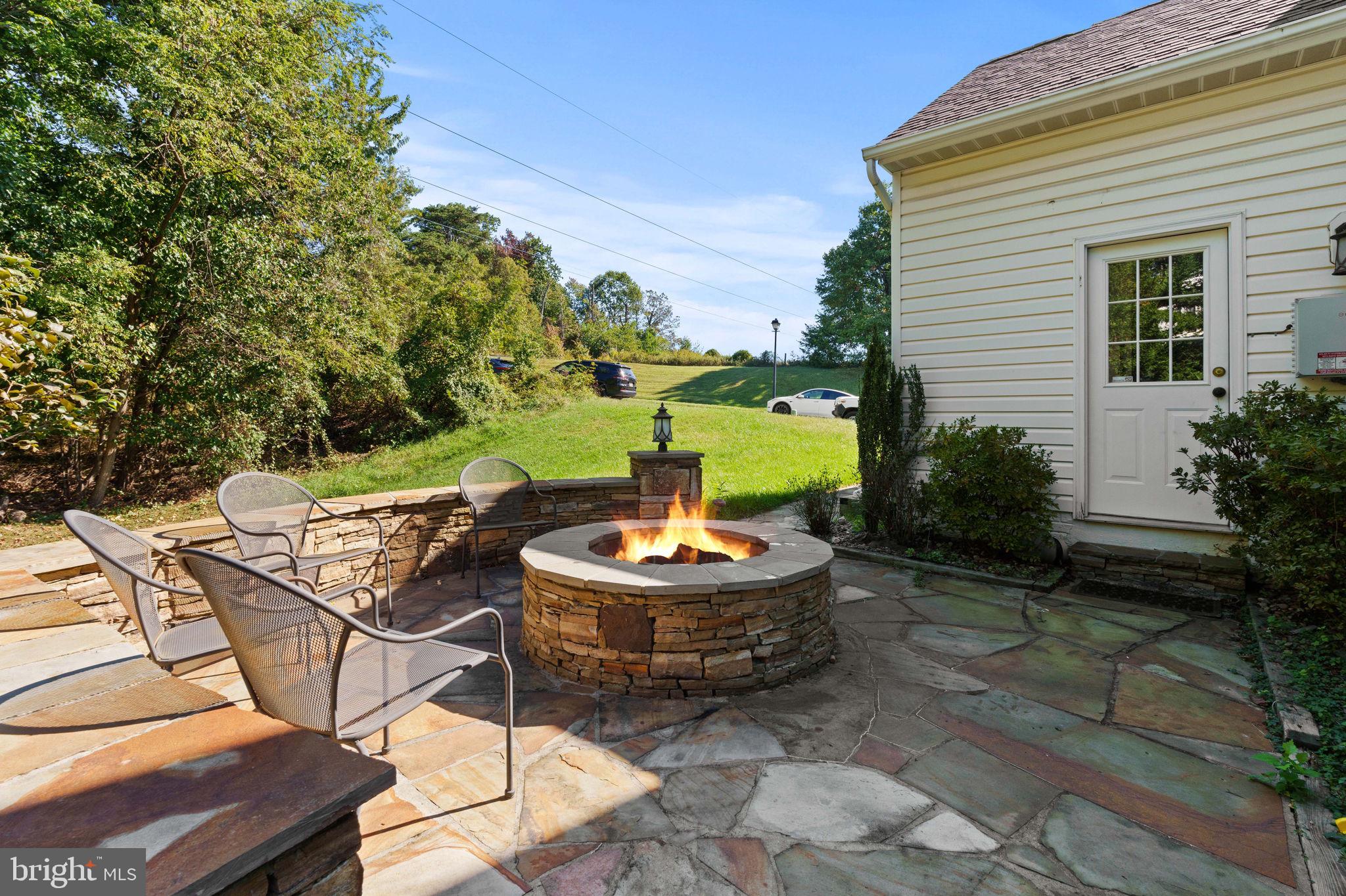 WILLIAMS KNOLL - Residential