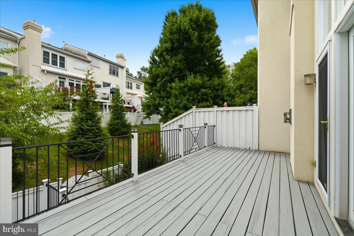 4018 DOGBERRY LANE