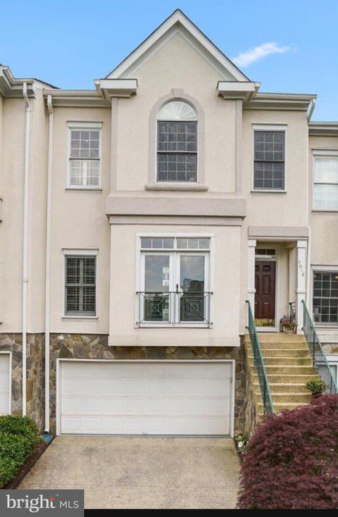 Townhouse For Rent - 4018 Dogberry Lane<br/> Fairfax County, FAIRFAX, VA 22033