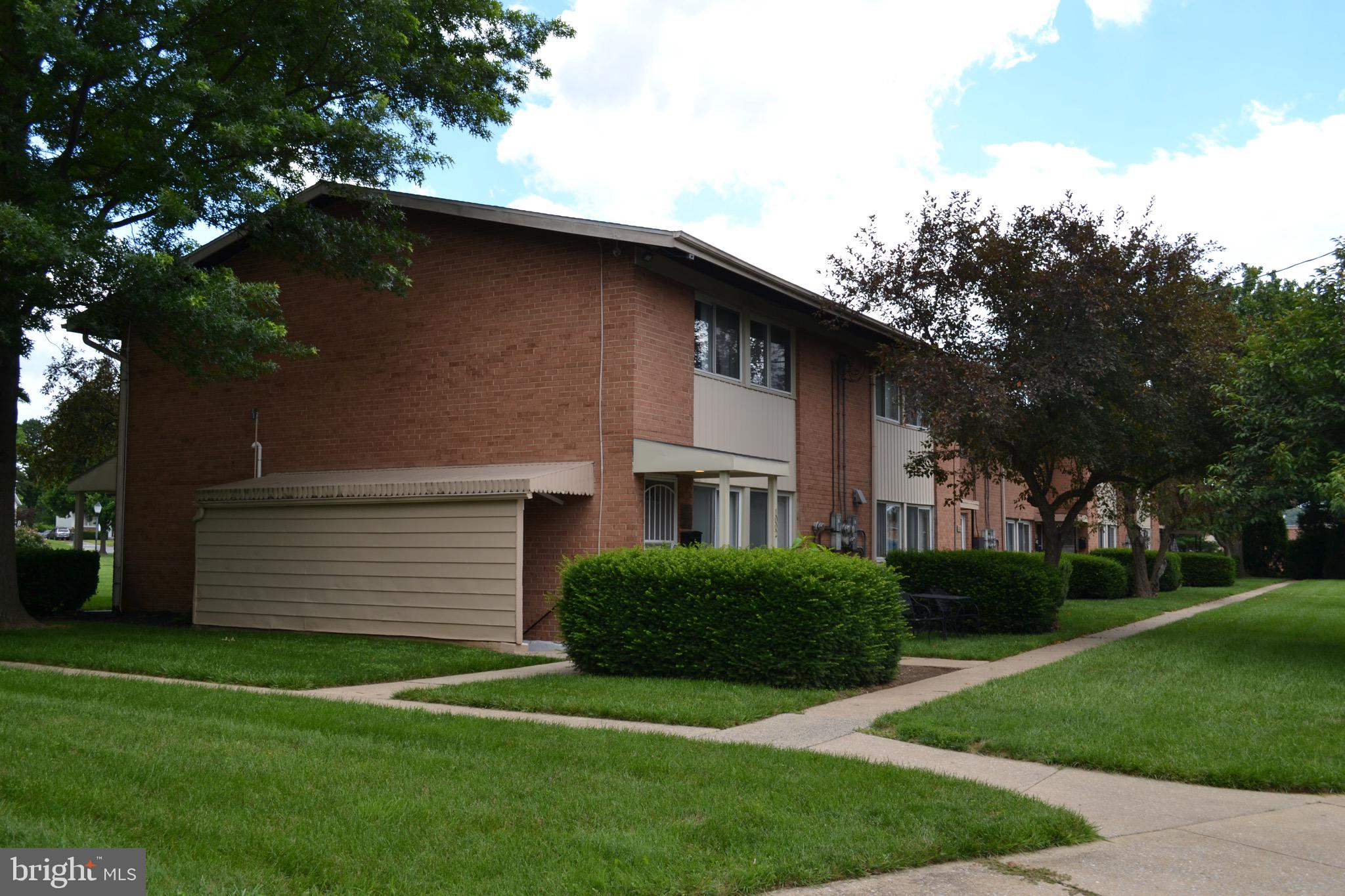 NORTHSIDE TOWNHOUSE APARTMENTS - Residential Lease