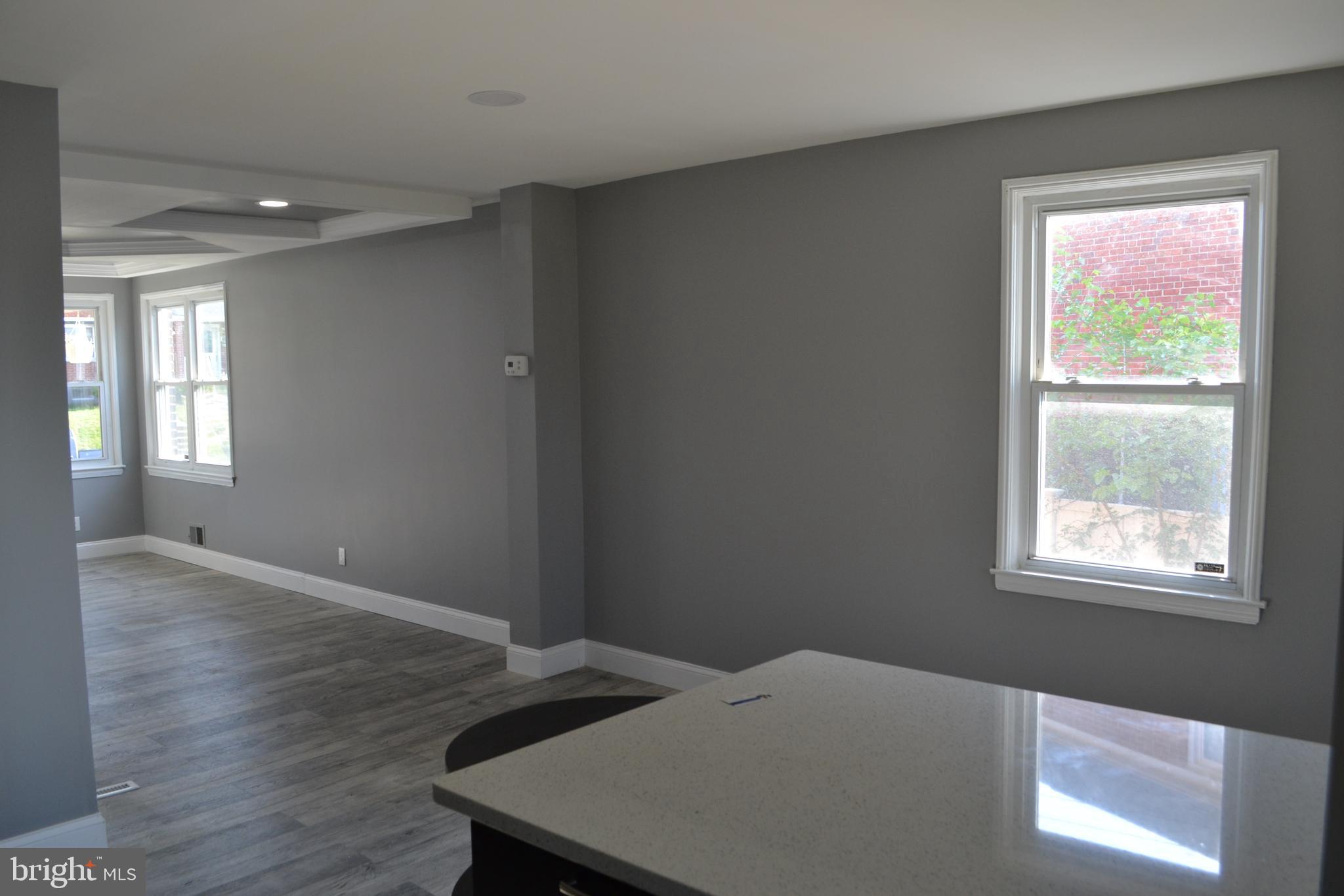 BEVERLY HILLS - Residential Lease