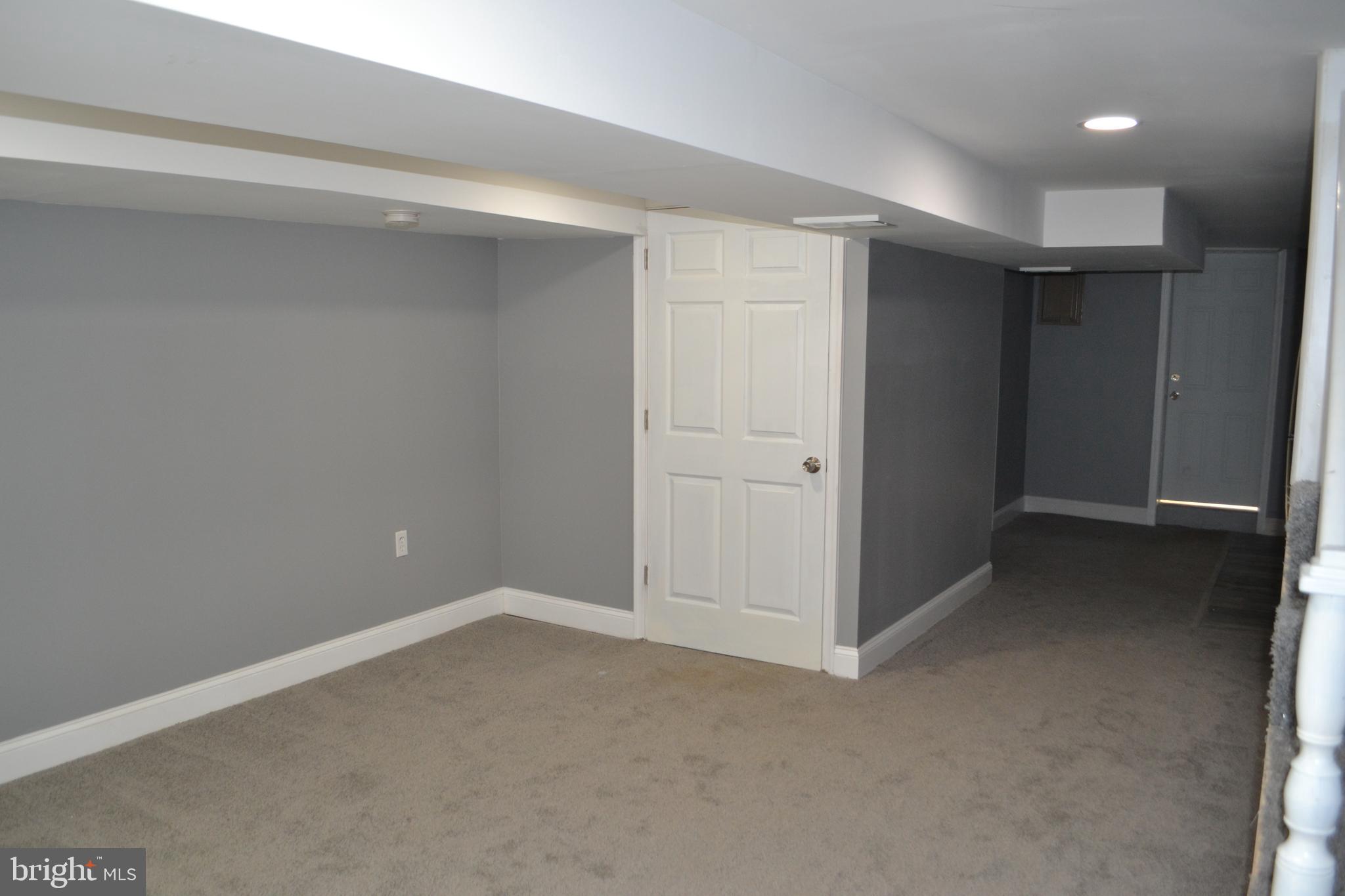 BEVERLY HILLS - Residential Lease