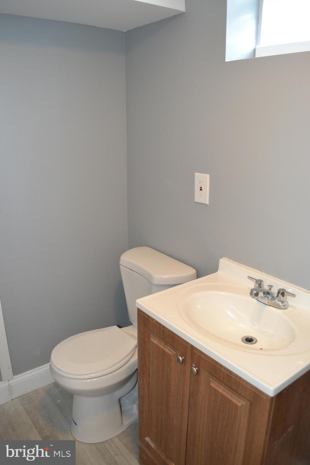 BEVERLY HILLS - Residential Lease