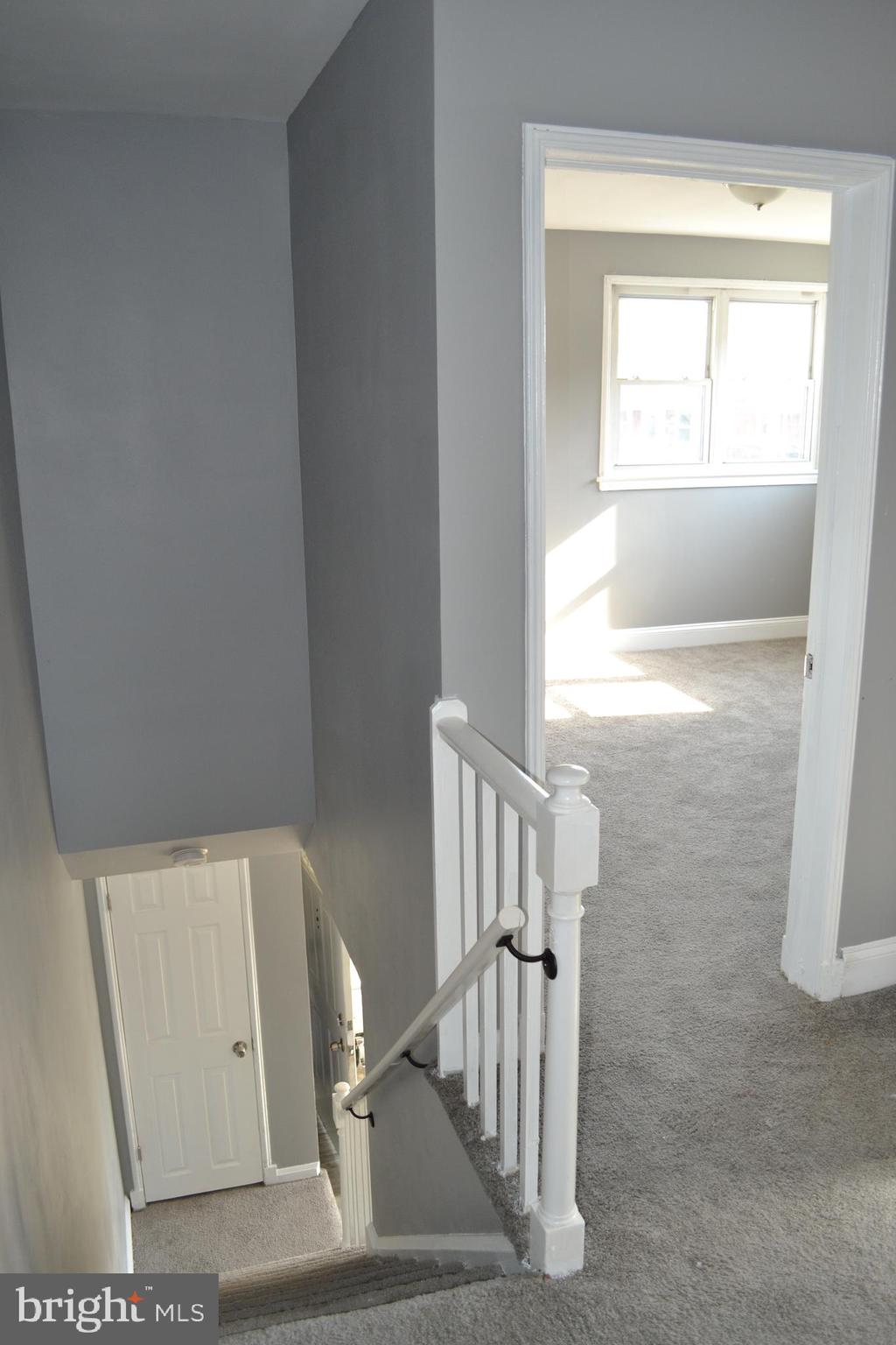 BEVERLY HILLS - Residential Lease