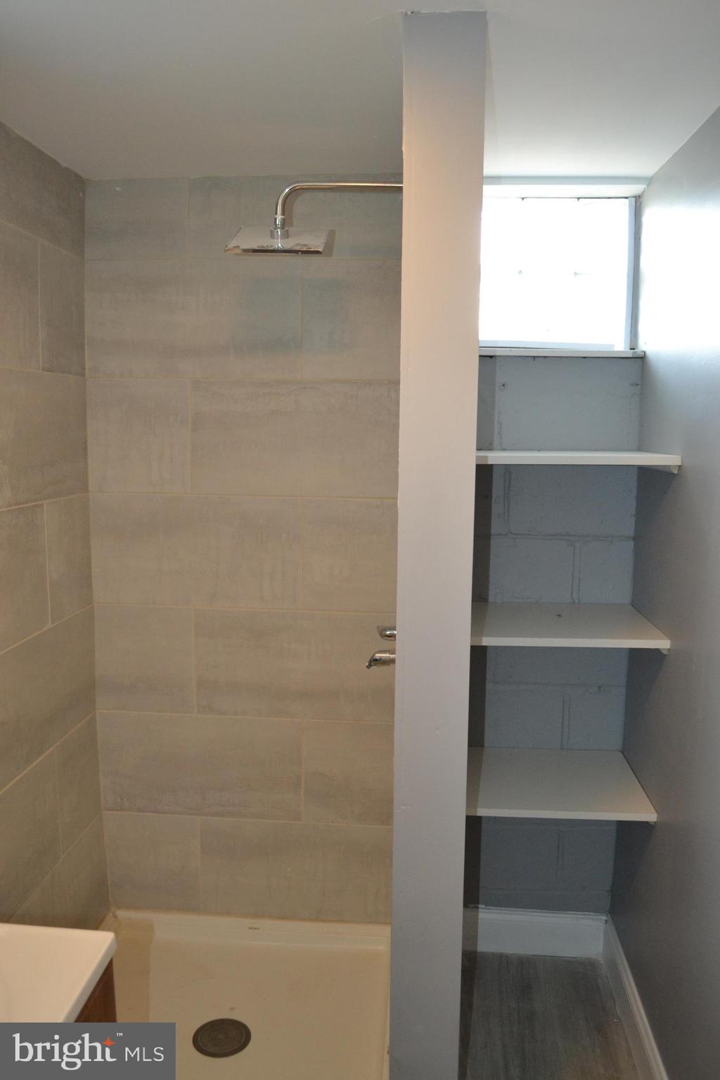 BEVERLY HILLS - Residential Lease