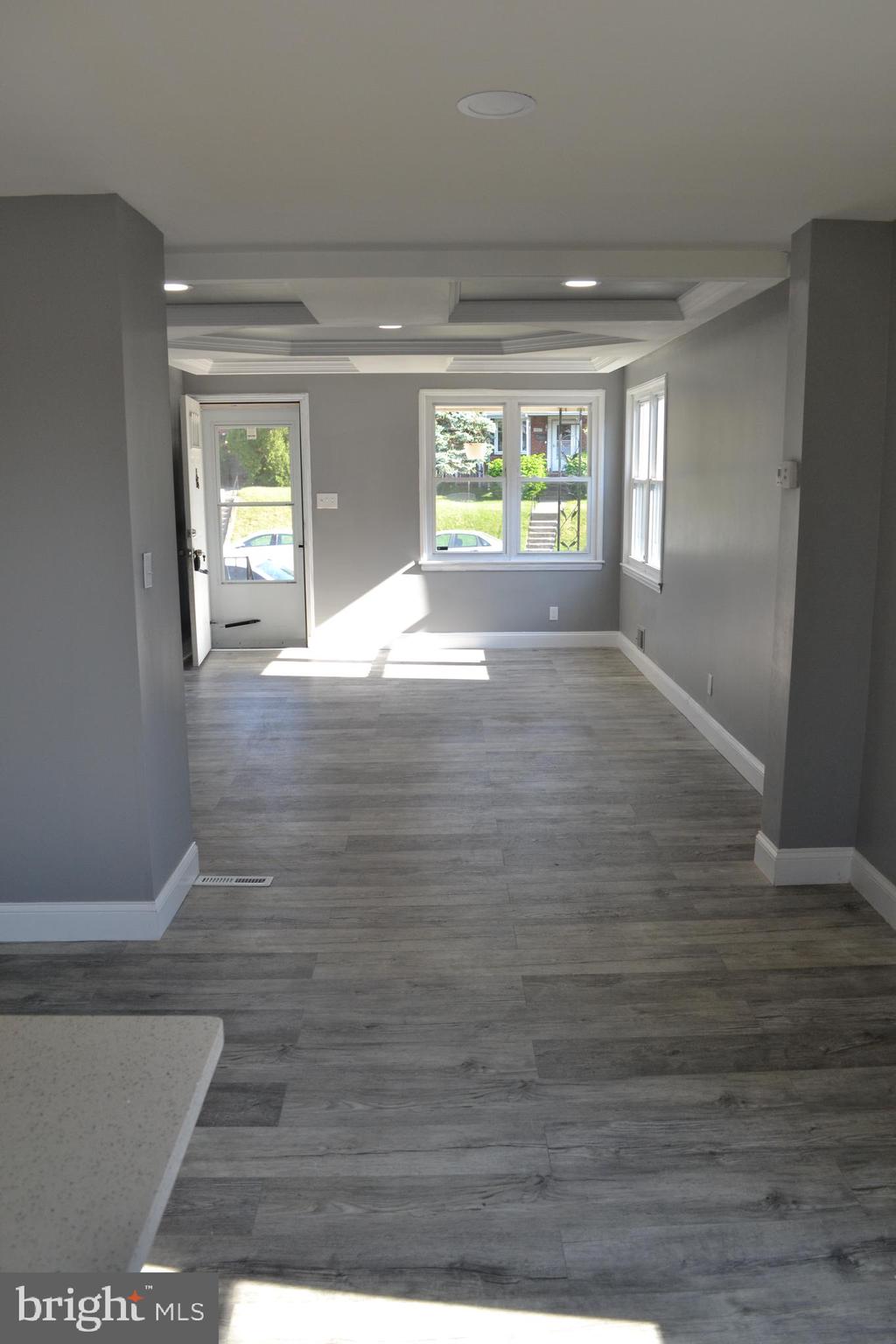 BEVERLY HILLS - Residential Lease