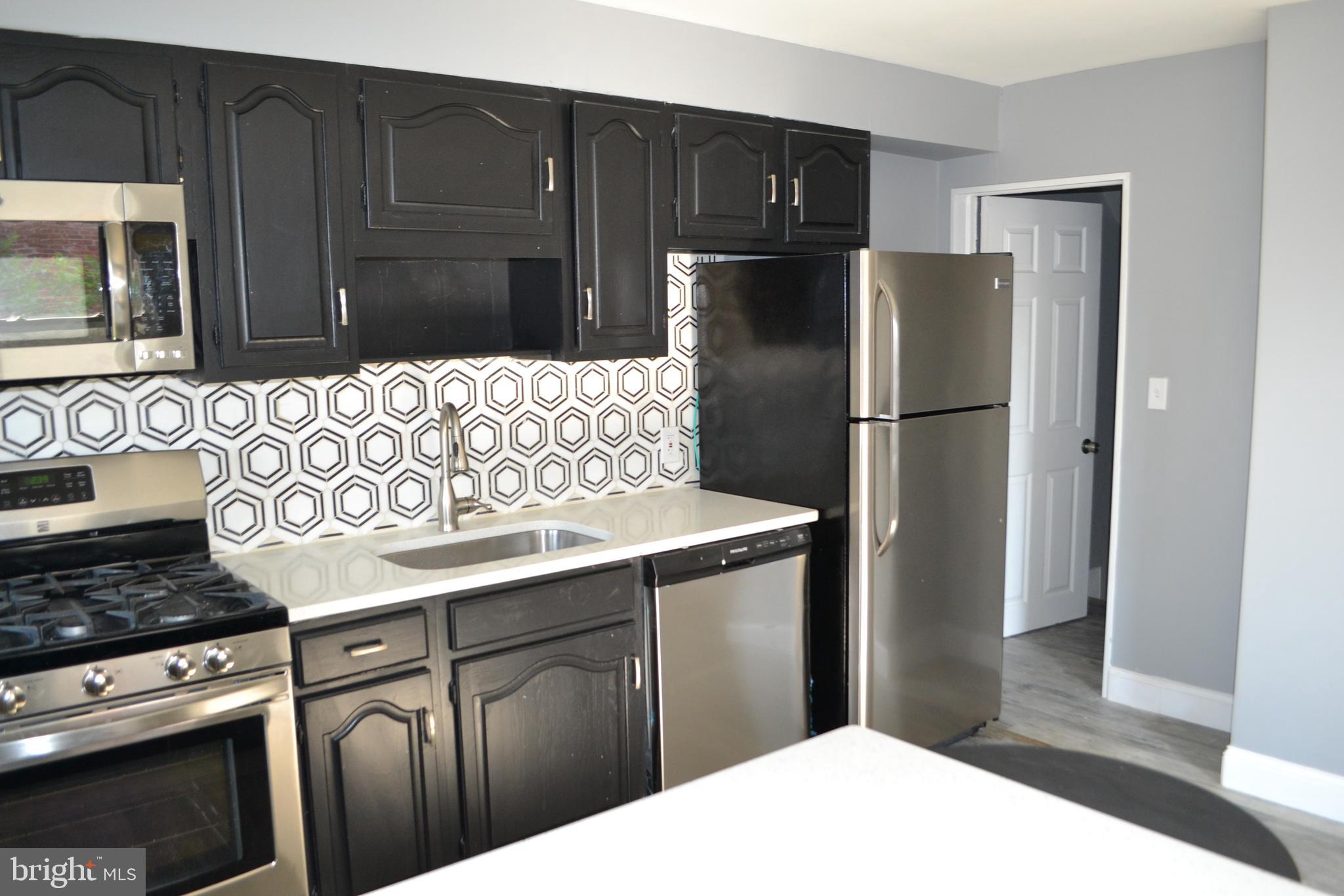 BEVERLY HILLS - Residential Lease