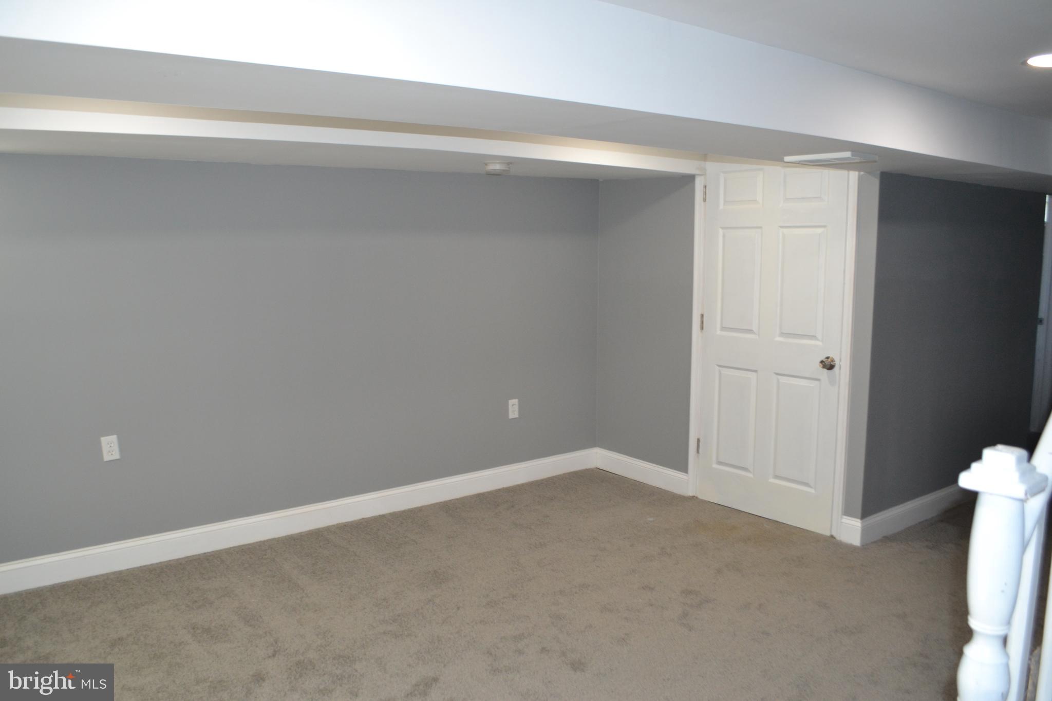 BEVERLY HILLS - Residential Lease