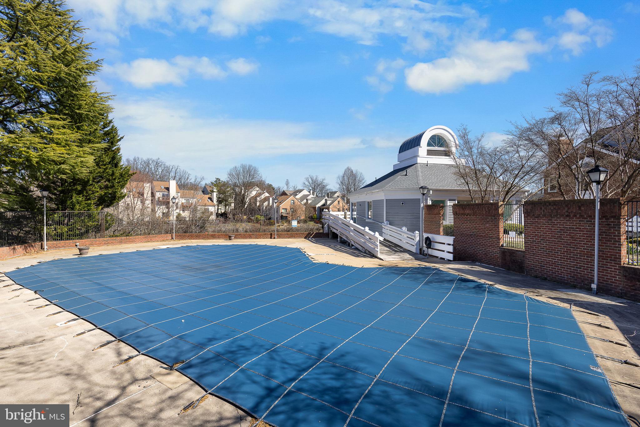 THE COVE - Residential