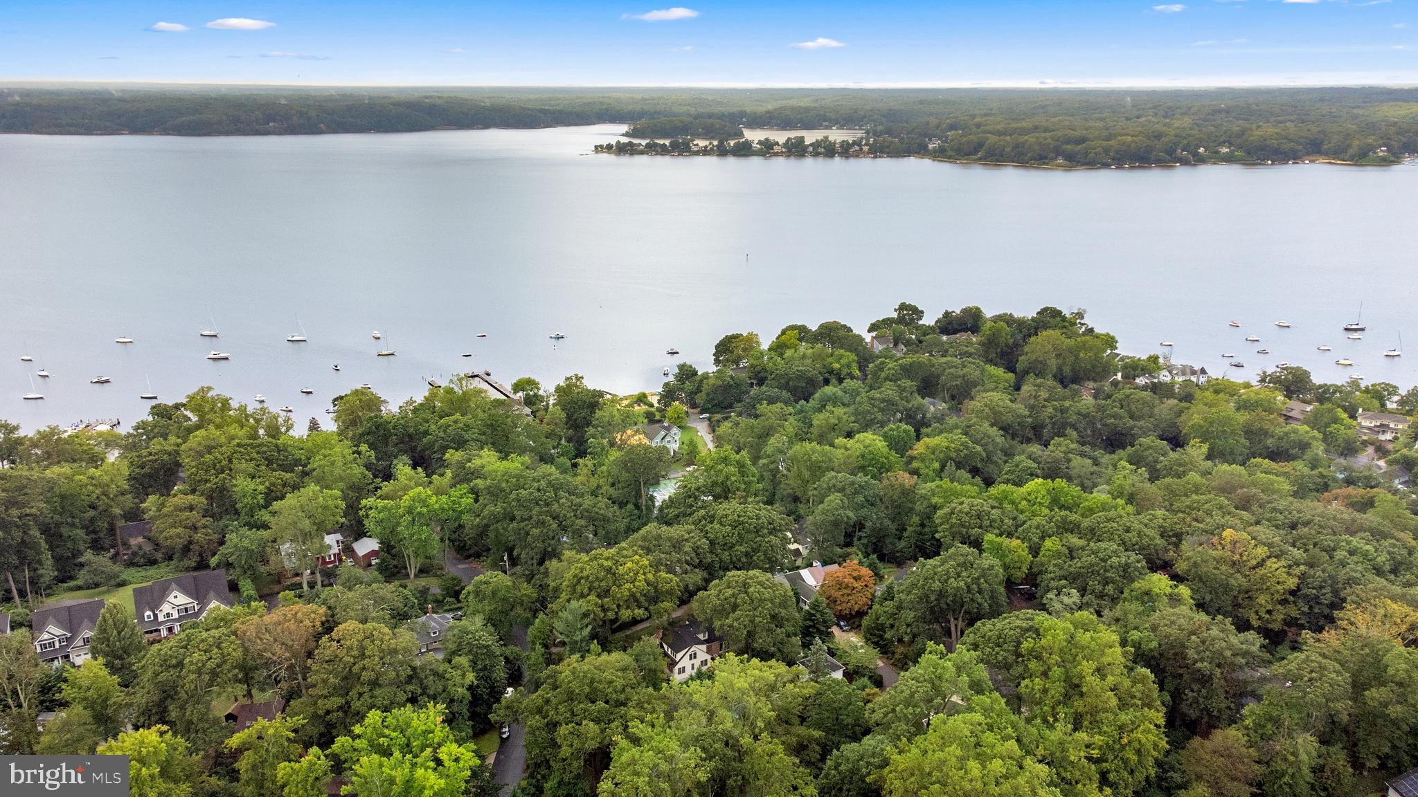 ROUND BAY - Residential