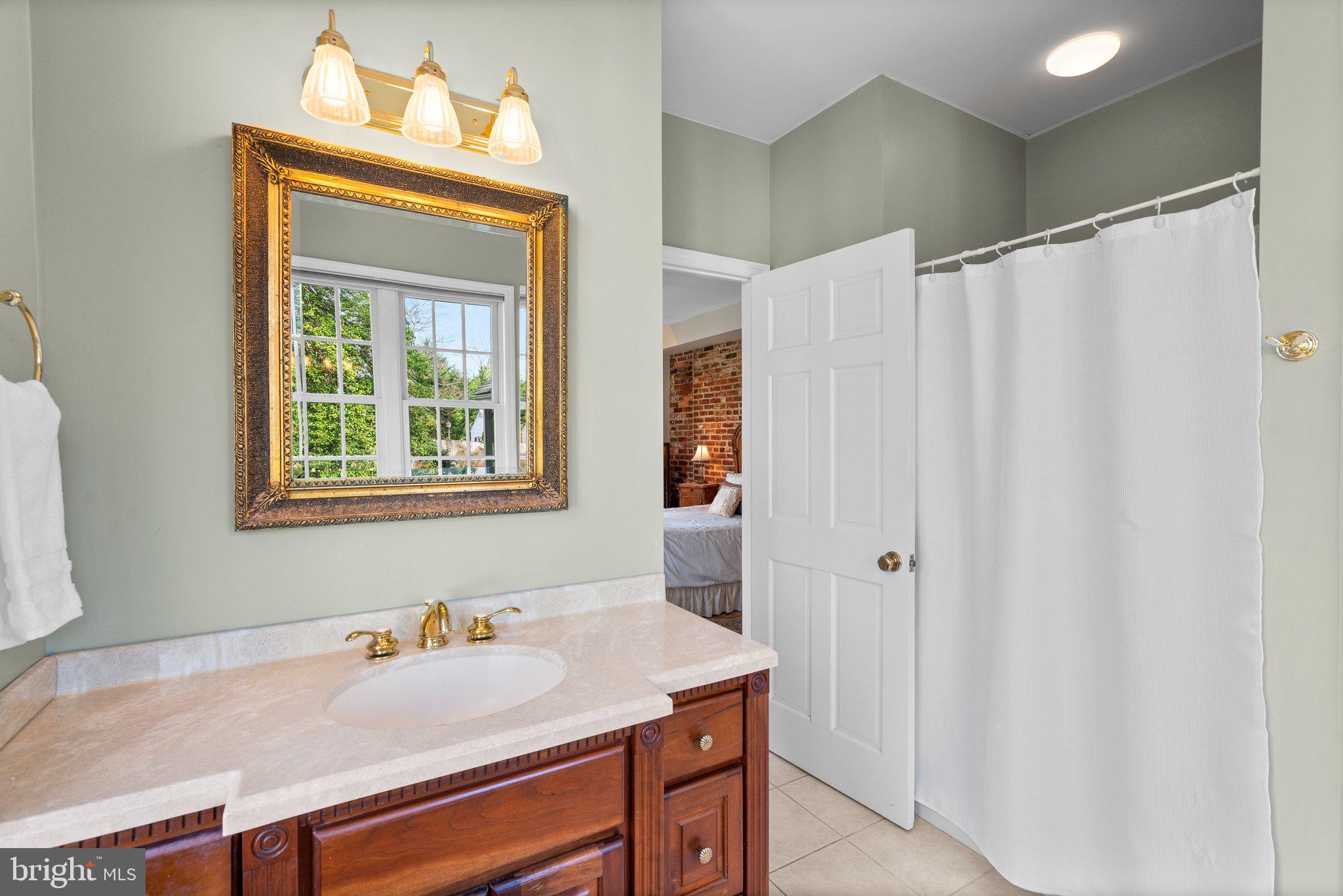 ROUND BAY - Residential