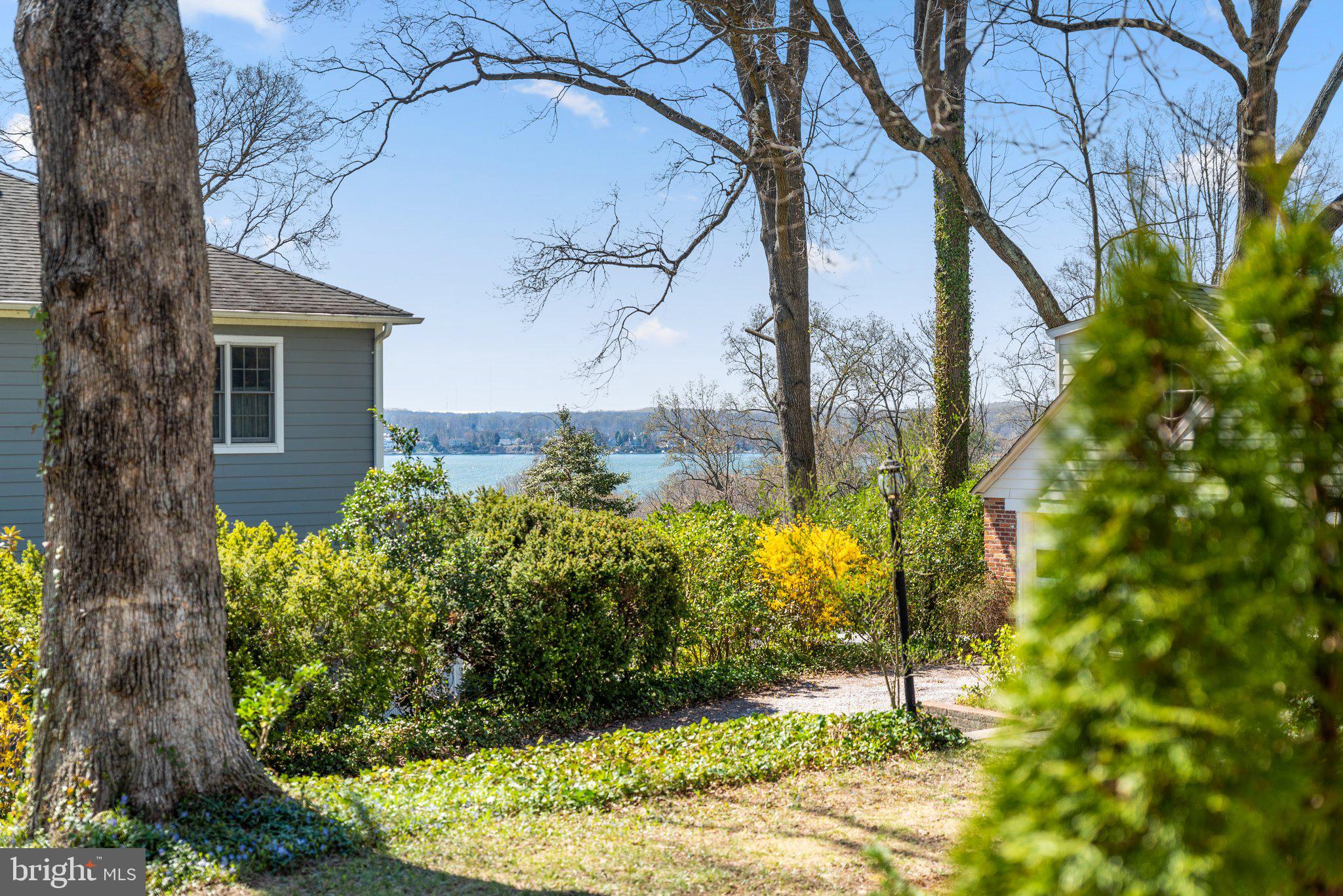 ROUND BAY - Residential