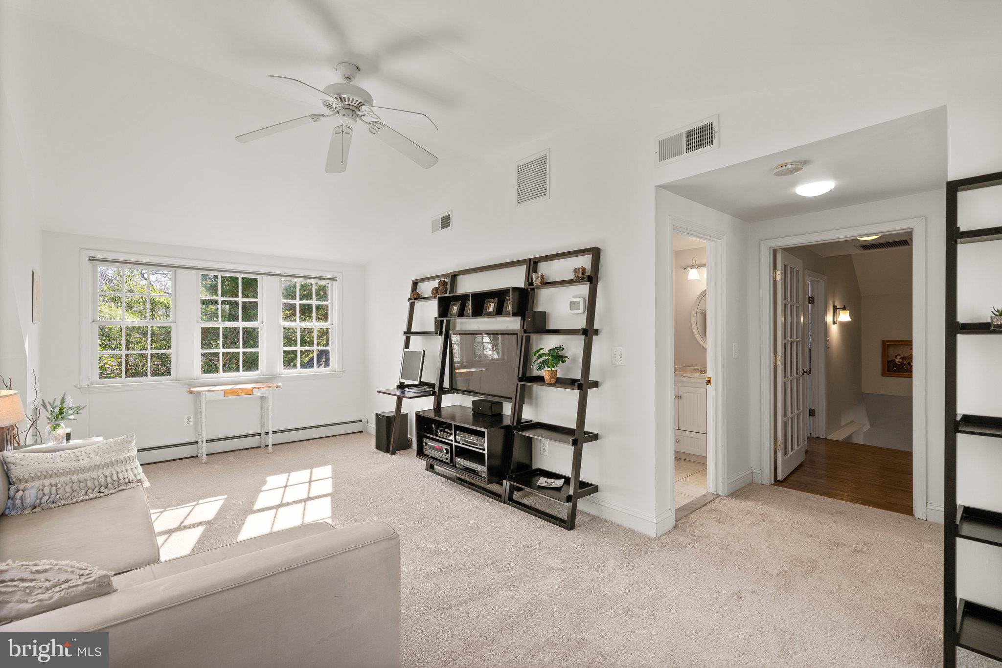 ROUND BAY - Residential