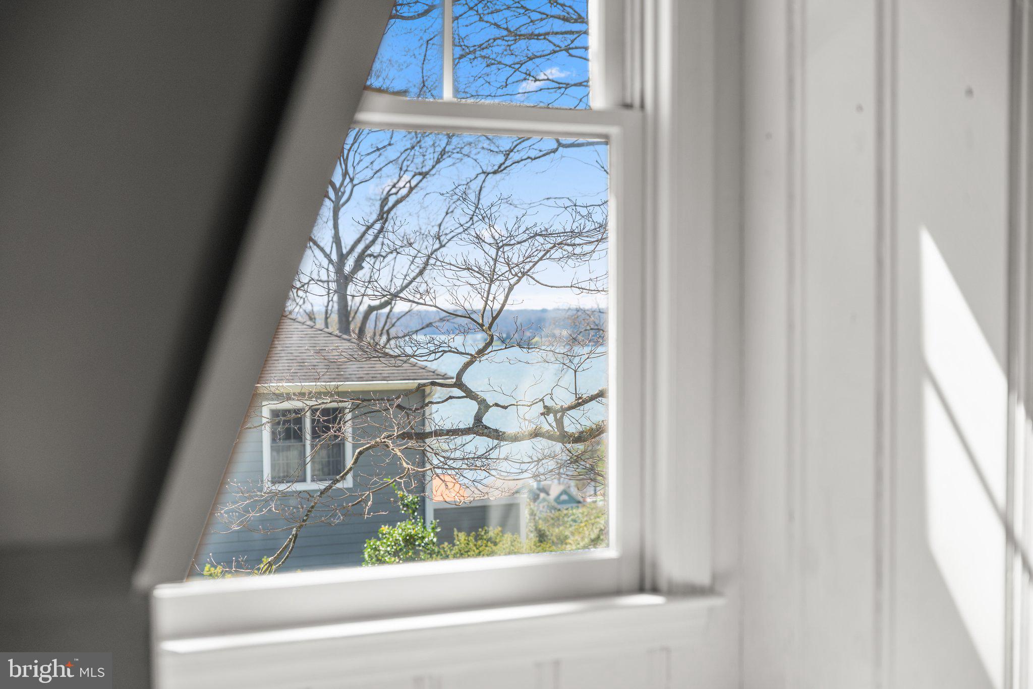 ROUND BAY - Residential