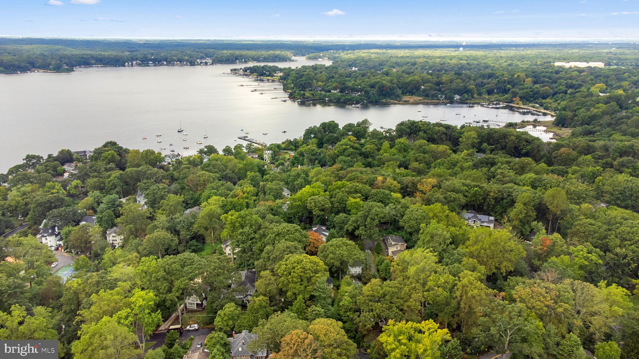 ROUND BAY - Residential