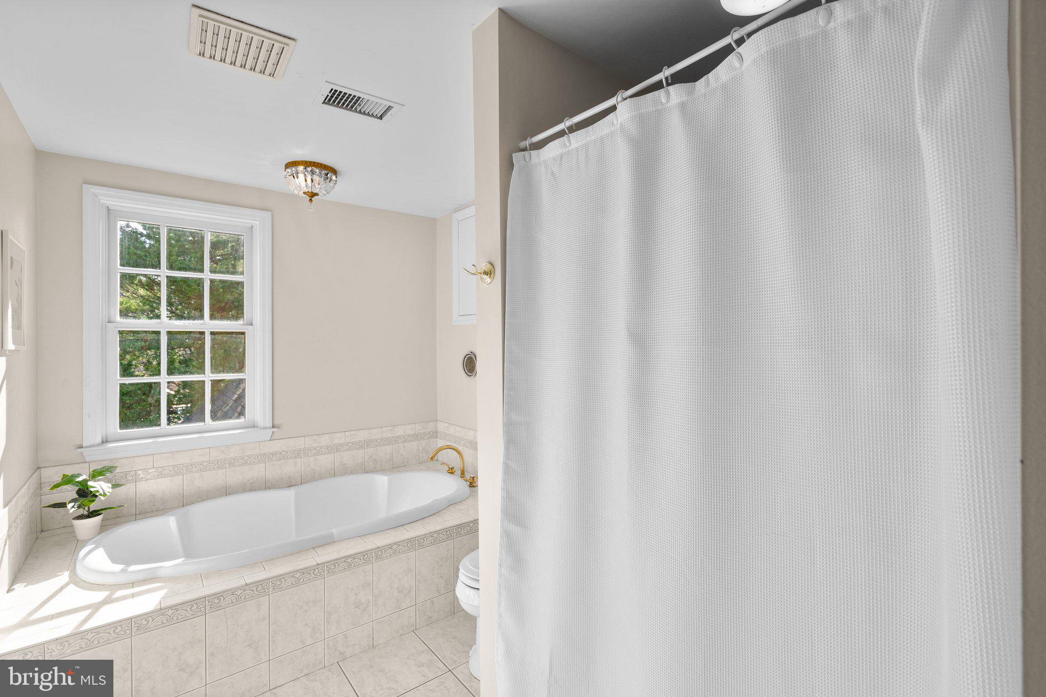 ROUND BAY - Residential