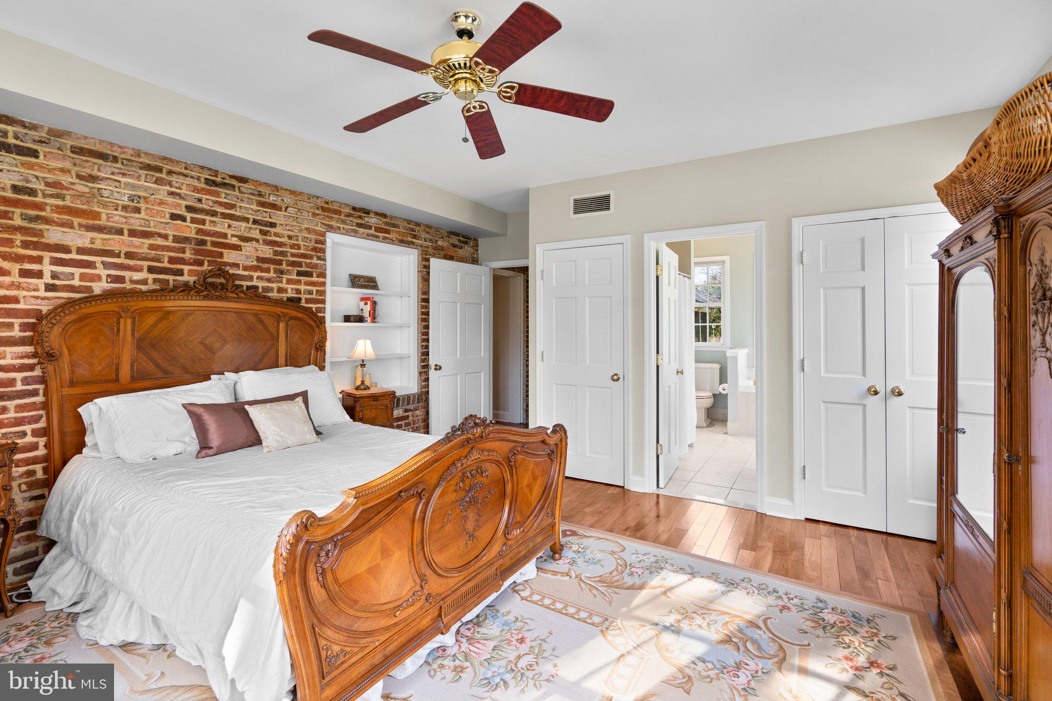 ROUND BAY - Residential