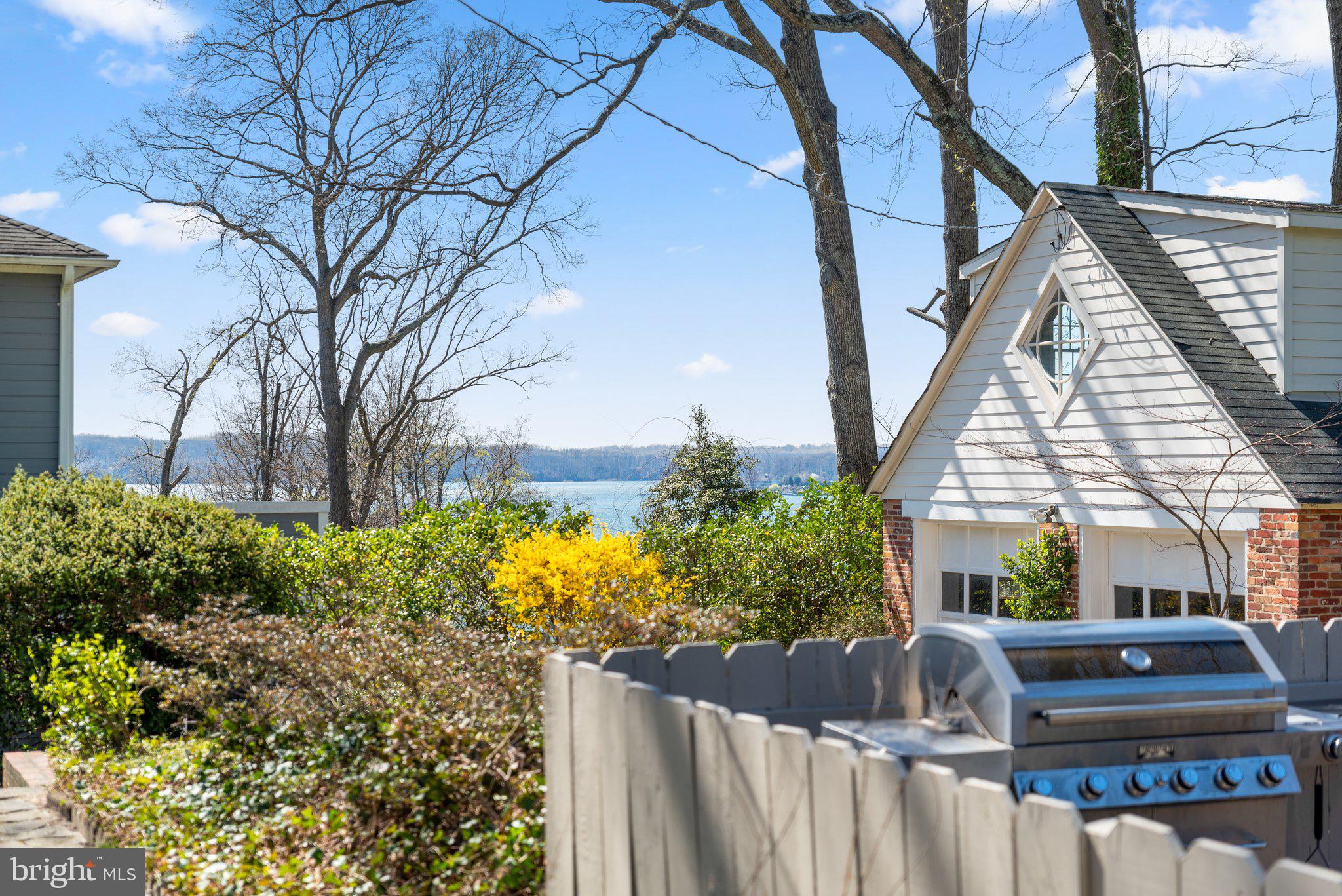 ROUND BAY - Residential