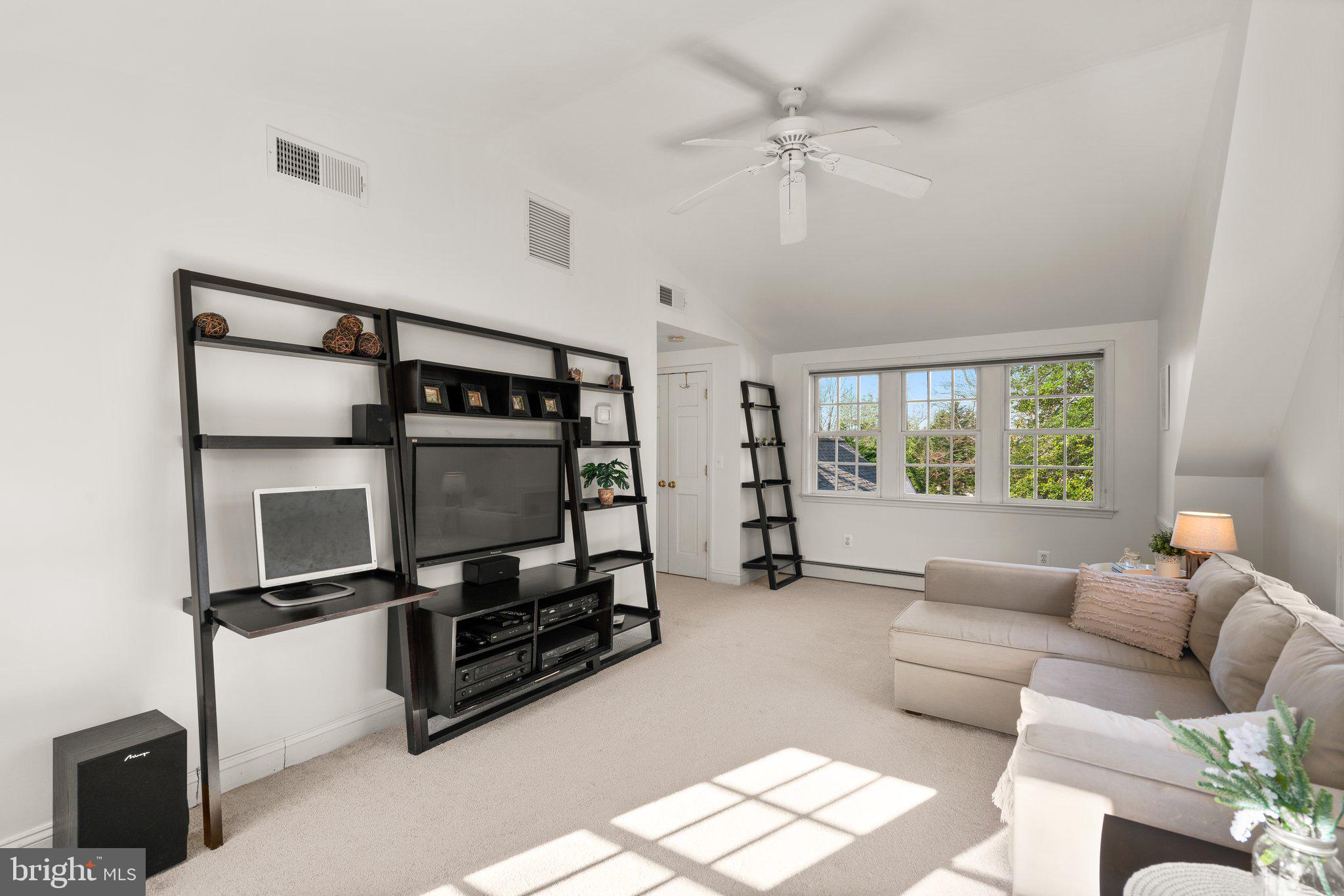 ROUND BAY - Residential