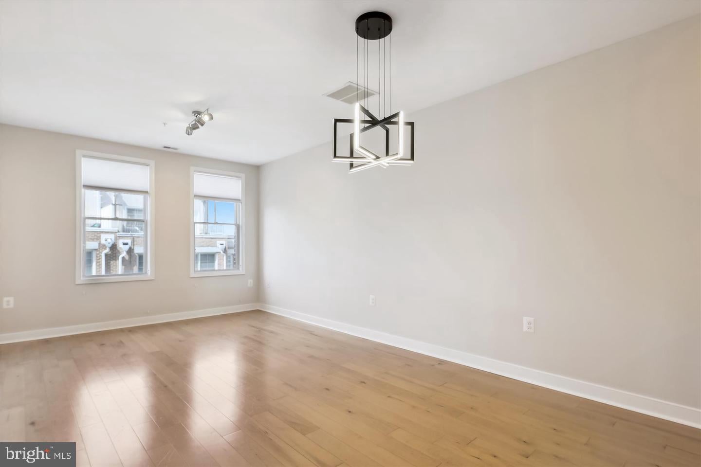 181 E REED AVENUE 305