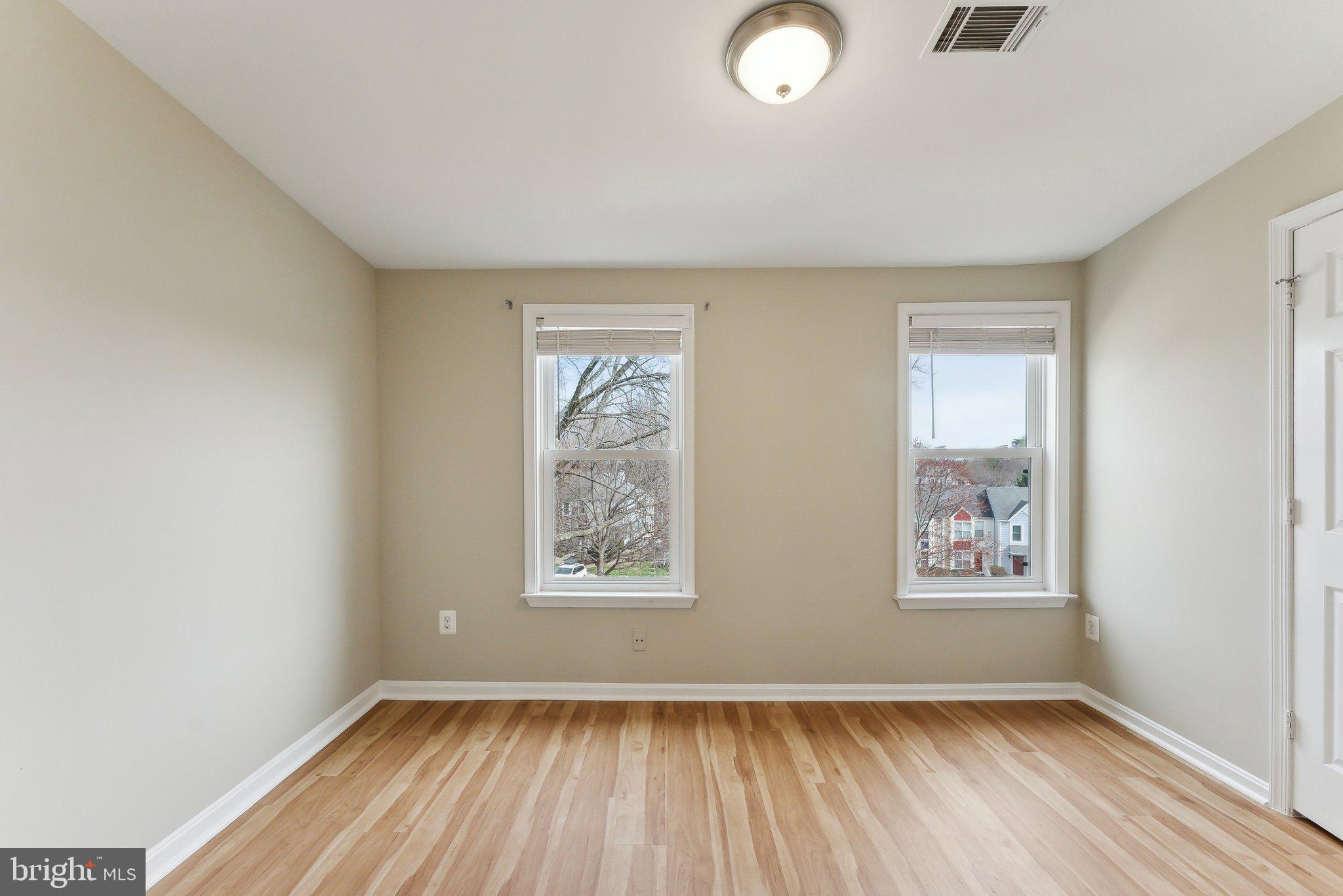 KINGSTOWNE - Residential Lease