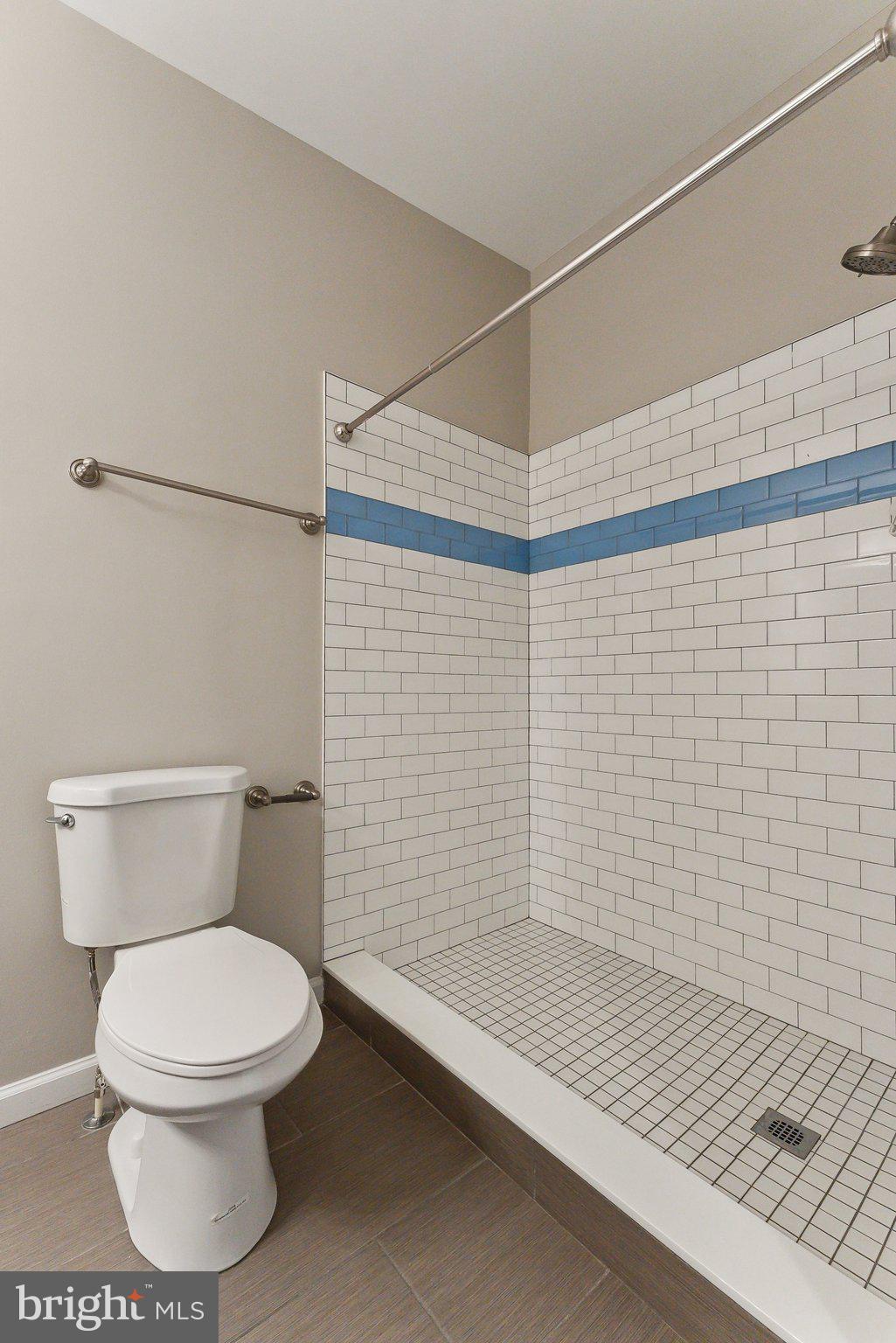 KINGSTOWNE - Residential Lease