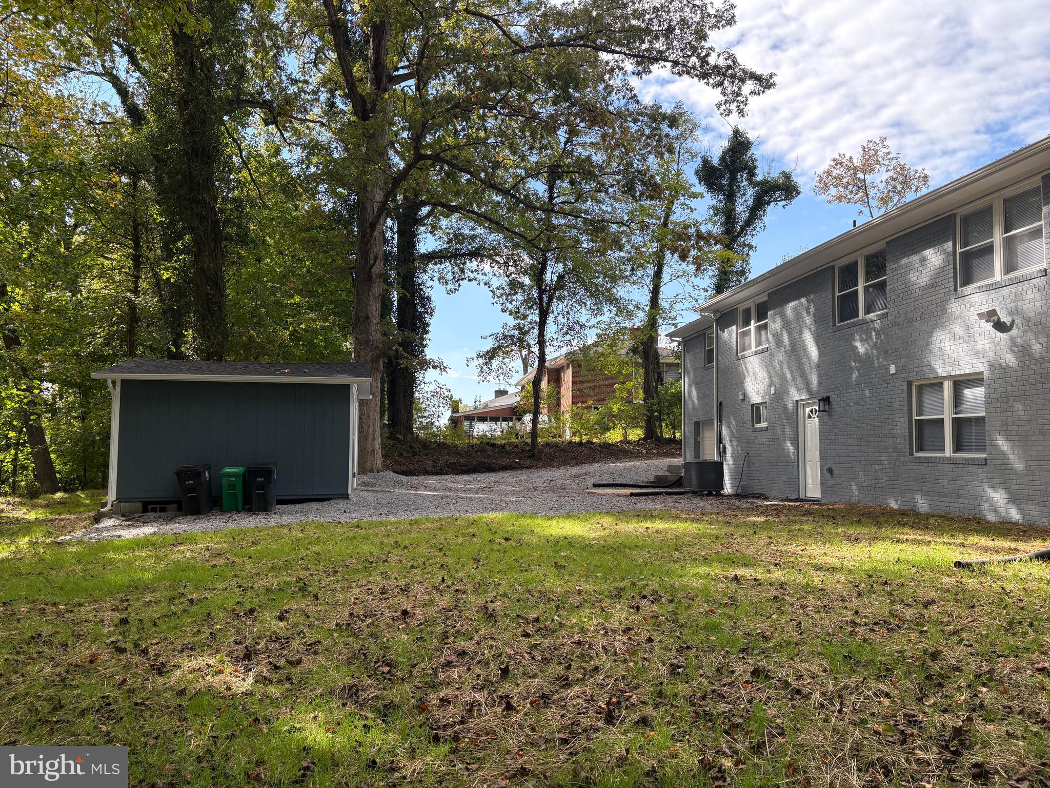 CHRIS MAR MANOR - Residential