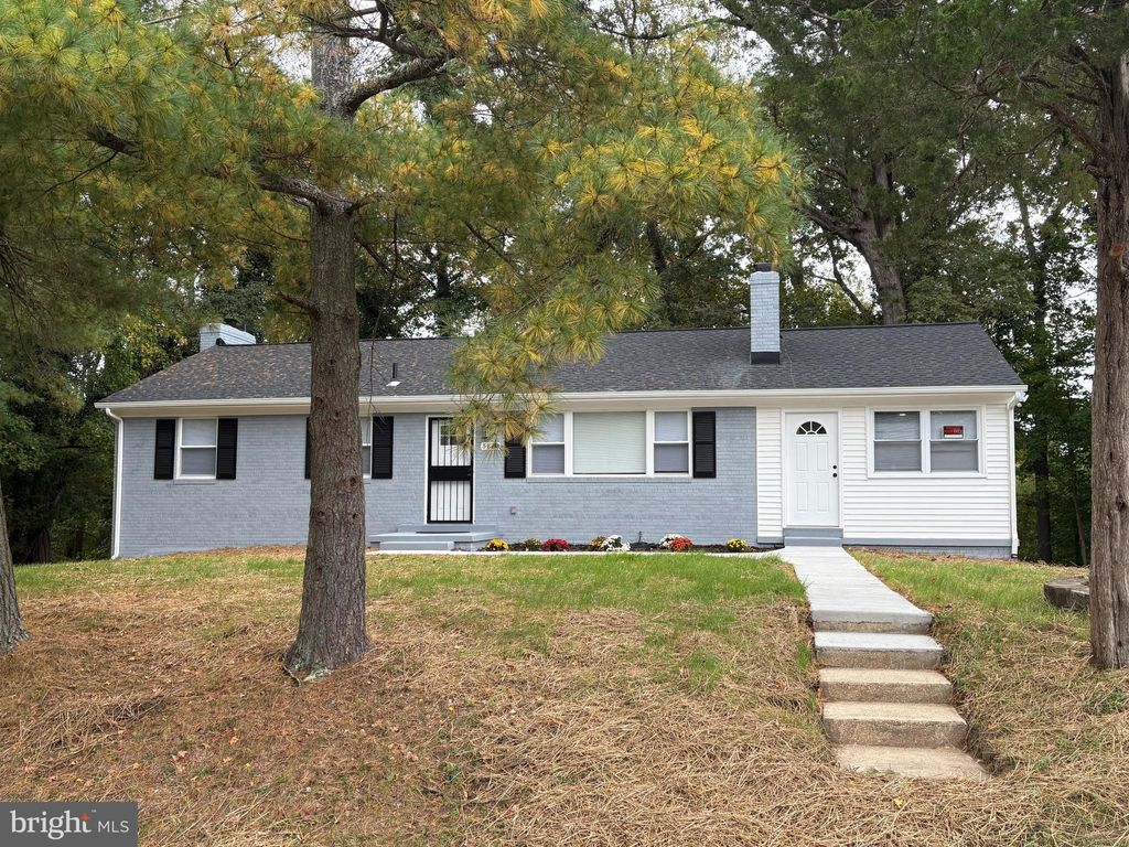 Photo of 5801 San Juan Drive, CLINTON, MD 20735 (MLS # MDPG2179998)