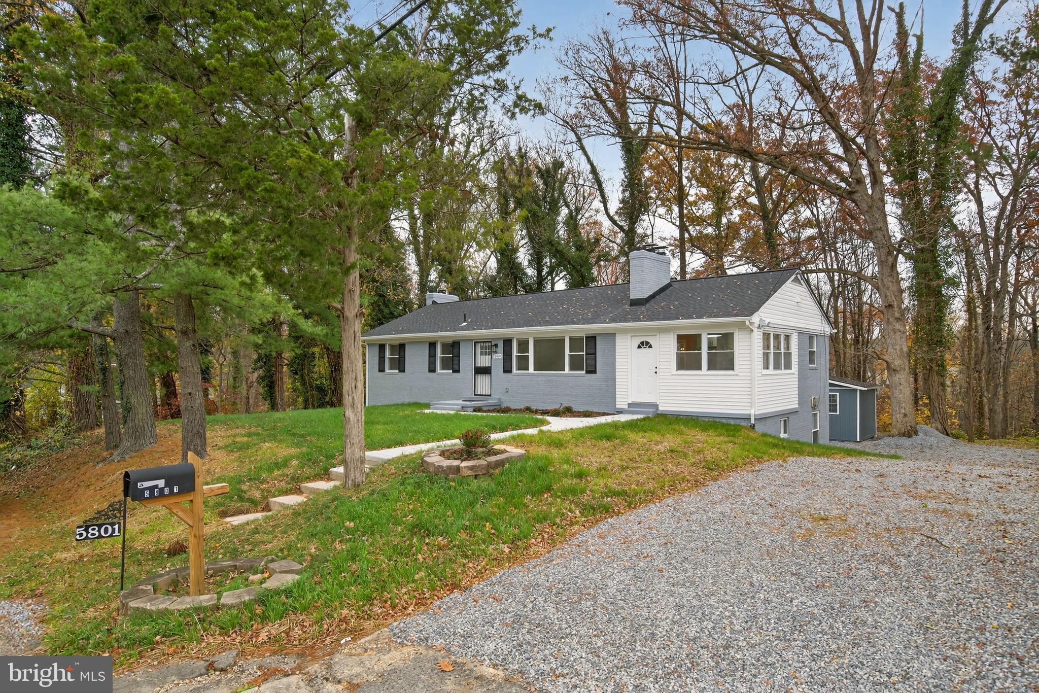 CHRIS MAR MANOR - Residential