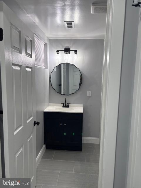 CHRIS MAR MANOR - Residential