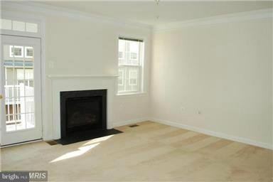 COPPERMINE CROSSING - Residential Lease