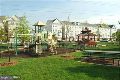 COPPERMINE CROSSING - Residential Lease